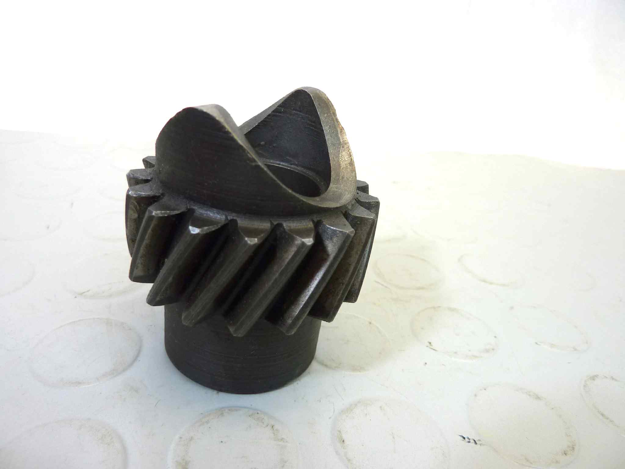 Ingranaggio rinvio albero intermedio Guzzi MG Moto Guzzi 1000 Cali. 3 1.Serie (948 ccm, 1987 - 1987)
MG Moto Guzzi 1000 Cali. 3 2.Serie (948 ccm, 1988)
MG Moto Guzzi 1000 Cali. 3 2.Serie (948 ccm, 1989)
MG Moto Guzzi 1000 Cali. 3 2.Serie (948 ccm, 1990)
MG Moto Guzzi 1000 Cali. 3 C (948 ccm, 1990 - 1990)
MG Moto Guzzi 1000 Cali. 3 Caren. Inj. (948 ccm, 1990)
MG Moto Guzzi 1000 Cali. 3 Caren. Inj. (948 ccm, 1991)
MG Moto Guzzi 1000 Cali. 3 Caren. Inj. (948 ccm, 1992)
MG Moto Guzzi 1000 Cali. 3 I.E. (948 ccm, 1990)
MG Moto Guzzi 1000 Cali. 3 I.E. (948 ccm, 1991)
MG Moto Guzzi 1000 Cali. 3 I.E. (948 ccm, 1992)
MG Moto Guzzi 1000 G 5 (948 ccm, 1978)
MG Moto Guzzi 1000 G 5 (948 ccm, 1979)
MG Moto Guzzi 1000 G 5 (948 ccm, 1980)
MG Moto Guzzi 1000 G 5 (948 ccm, 1981)
MG Moto Guzzi 1000 G 5 (948 ccm, 1982)
MG Moto Guzzi 1000 G 5 (948 ccm, 1983)
MG Moto Guzzi 1000 G 5 (948 ccm, 1984)
MG Moto Guzzi 1000 G 5 (948 ccm, 1985)
MG Moto Guzzi 1000 LM (1000 ccm, 1990)
MG Moto Guzzi 1000 LM (1000 ccm, 1991)
MG Moto Guzzi 1000 LM (1000 ccm, 1992)
MG Moto Guzzi 1000 LM (1000 ccm, 1993)
MG Moto Guzzi 1000 LM (1000 ccm, 1994)
MG Moto Guzzi 1000 LM 4 (948 ccm, 1985)
MG Moto Guzzi 1000 LM 4 (948 ccm, 1986)
MG Moto Guzzi 1000 LM 4 (948 ccm, 1987)
MG Moto Guzzi 1000 LM 5 (948 ccm, 1988)
MG Moto Guzzi 1000 LM 5 (948 ccm, 1989)
MG Moto Guzzi 1000 LM 5 (948 ccm, 1990)
MG Moto Guzzi 1000 LM 5 (948 ccm, 1991)
MG Moto Guzzi 1000 LM 5 (948 ccm, 1992)
MG Moto Guzzi 1000 Mille GT 1.Serie (948 ccm, 1987)
MG Moto Guzzi 1000 Mille GT 1.Serie (948 ccm, 1988)
MG Moto Guzzi 1000 Mille GT 1.Serie (948 ccm, 1989)
MG Moto Guzzi 1000 Mille GT 1.Serie (948 ccm, 1990)
MG Moto Guzzi 1000 Mille GT 2.Serie (948 ccm, 1991)
MG Moto Guzzi 1000 Mille GT 2.Serie (948 ccm, 1992)
MG Moto Guzzi 1000 Mille GT 2.Serie (948 ccm, 1993)
MG Moto Guzzi 1000 Mille GT 2.Serie (948 ccm, 1994)
MG Moto Guzzi 1000 Quota (948 ccm, 1992)
MG Moto Guzzi 1000 Quota (948 ccm, 1993)
MG Moto Guzzi 1000 Quota (948 ccm, 1994)
MG Moto Guzzi 1000 Quota (948 ccm, 1995)
MG Moto Guzzi 1000 Quota (948 ccm, 1996)
MG Moto Guzzi 1000 Quota (948 ccm, 1997)
MG Moto Guzzi 1000 S 1.Serie (948 ccm, 1990)
MG Moto Guzzi 1000 S 1.Serie (948 ccm, 1991)
MG Moto Guzzi 1000 S 1.Serie (948 ccm, 1992)
MG Moto Guzzi 1000 S 2.Serie (948 ccm, 1993 - 1993)
MG Moto Guzzi 1000 SP 1 (948 ccm, 1978)
MG Moto Guzzi 1000 SP 1 (948 ccm, 1979)
MG Moto Guzzi 1000 SP 1 (948 ccm, 1980)
MG Moto Guzzi 1000 SP 1 (948 ccm, 1981)
MG Moto Guzzi 1000 SP 1 (948 ccm, 1982)
MG Moto Guzzi 1000 SP 1 (948 ccm, 1983)
MG Moto Guzzi 1000 SP 2 (948 ccm, 1984)
MG Moto Guzzi 1000 SP 2 (948 ccm, 1985)
MG Moto Guzzi 1000 SP 2 (948 ccm, 1986)
MG Moto Guzzi 1000 SP 2 (948 ccm, 1987)
MG Moto Guzzi 1000 SP 3 (948 ccm, 1988)
MG Moto Guzzi 1000 SP 3 (948 ccm, 1989)
MG Moto Guzzi 1000 SP 3 (948 ccm, 1990)
MG Moto Guzzi 1000 SP 3 (948 ccm, 1991)
MG Moto Guzzi 1000 SP 3 (948 ccm, 1992)
MG Moto Guzzi 1000 SP 3 (948 ccm, 1993)
MG Moto Guzzi 1000 SP 3 (948 ccm, 1994)
MG Moto Guzzi 1000 SP 3 (948 ccm, 1995)
MG Moto Guzzi 1000 SP 3 (948 ccm, 1996)
MG Moto Guzzi 1000 Strada (948 ccm, 1994)
MG Moto Guzzi 1000 Strada (948 ccm, 1995)
MG Moto Guzzi 1100 Cali. i (1100 ccm, 1993)
MG Moto Guzzi 1100 Cali. i (1100 ccm, 1994)
MG Moto Guzzi 1100 Cali. i (1100 ccm, 1995)
MG Moto Guzzi 1100 Cali. i (1100 ccm, 1996)
MG Moto Guzzi 1100 Cali. i (1100 ccm, 1997)
MG Moto Guzzi 1100 Cali. i (1100 ccm, 1998)
MG Moto Guzzi 1100 Cali. Vergaser (1064 ccm, 1994)
MG Moto Guzzi 1100 Cali. Vergaser (1064 ccm, 1995)
MG Moto Guzzi 1100 Cali. Vergaser (1064 ccm, 1996)
MG Moto Guzzi 1100 Cali. Vergaser (1064 ccm, 1997)
MG Moto Guzzi 750 S 3 (748 ccm, 1975)
MG Moto Guzzi 750 S 3 (748 ccm, 1976)
MG Moto Guzzi 750 S (748 ccm, 1974)
MG Moto Guzzi 750 S (748 ccm, 1975)
MG Moto Guzzi 750 V7 Sport (748 ccm, 1972)
MG Moto Guzzi 750 V7 Sport (748 ccm, 1973)
MG Moto Guzzi 750 V7 Sport (748 ccm, 1974)
MG Moto Guzzi 850 Le Mans I (844 ccm, 1976)
MG Moto Guzzi 850 Le Mans I (844 ccm, 1977)
MG Moto Guzzi 850 Le Mans I (844 ccm, 1978)
MG Moto Guzzi 850 Le Mans II (844 ccm, 1979)
MG Moto Guzzi 850 Le Mans II (844 ccm, 1980)
MG Moto Guzzi 850 Le Mans III (844 ccm, 1981)
MG Moto Guzzi 850 Le Mans III (844 ccm, 1982)
MG Moto Guzzi 850 Le Mans III (844 ccm, 1983)
MG Moto Guzzi 850 Le Mans III (844 ccm, 1984)
MG Moto Guzzi 850 Le Mans III (844 ccm, 1985)
MG Moto Guzzi 850 T3 (844 ccm, 1975)
MG Moto Guzzi 850 T3 (844 ccm, 1976)
MG Moto Guzzi 850 T3 (844 ccm, 1977)
MG Moto Guzzi 850 T3 (844 ccm, 1978)
MG Moto Guzzi 850 T3 (844 ccm, 1979)
MG Moto Guzzi 850 T3 (844 ccm, 1980)
MG Moto Guzzi 850 T3 (844 ccm, 1981)
MG Moto Guzzi 850 T3 (844 ccm, 1982)
MG Moto Guzzi 850 T3 CALIFORNIA (844 ccm, 1975)
MG Moto Guzzi 850 T3 CALIFORNIA (844 ccm, 1976)
MG Moto Guzzi 850 T3 CALIFORNIA (844 ccm, 1977)
MG Moto Guzzi 850 T3 CALIFORNIA (844 ccm, 1978)
MG Moto Guzzi 850 T3 CALIFORNIA (844 ccm, 1979)
MG Moto Guzzi 850 T3 CALIFORNIA (844 ccm, 1980)
MG Moto Guzzi 850 T3 CALIFORNIA (844 ccm, 1981)
MG Moto Guzzi 850 T3 CALIFORNIA (844 ccm, 1982)
MG Moto Guzzi 850 T3 CALIFORNIA (844 ccm, 1983)
MG Moto Guzzi 850 T3 Carabinieri (850 ccm, 1986)
MG Moto Guzzi 850 T3 Carabinieri (850 ccm, 1987)
MG Moto Guzzi 850 T3 Germania (850 ccm, 1975)
MG Moto Guzzi 850 T3 Germania (850 ccm, 1976)
MG Moto Guzzi 850 T3 Germania (850 ccm, 1977)
MG Moto Guzzi 850 T3 Germania (850 ccm, 1978)
MG Moto Guzzi 850 T3 Germania (850 ccm, 1979)
MG Moto Guzzi 850 T3 Polizia (850 ccm, 1983 - 1983)
MG Moto Guzzi 850 T4 (844 ccm, 1980)
MG Moto Guzzi 850 T4 (844 ccm, 1981)
MG Moto Guzzi 850 T4 (844 ccm, 1982)
MG Moto Guzzi 850 T 5 1. Serie (844 ccm, 1983)
MG Moto Guzzi 850 T 5 1. Serie (844 ccm, 1984)
MG Moto Guzzi 850 T 5 Polizia (844 ccm, 1983)
MG Moto Guzzi 850 T 5 Polizia (844 ccm, 1984)
MG Moto Guzzi 850 T 5 Polizia (844 ccm, 1985)
MG Moto Guzzi 850 T 5 Polizia (844 ccm, 1986)
MG Moto Guzzi 850 T 5 Polizia (844 ccm, 1987)
MG Moto Guzzi 850 T 5 Polizia (844 ccm, 1988)
MG Moto Guzzi 850 T 5 Polizia (844 ccm, 1989)
MG Moto Guzzi 850 T 5 Rundsch. (844 ccm, 1985)
MG Moto Guzzi 850 T 5 Rundsch. (844 ccm, 1986)
MG Moto Guzzi 850 T 5 Rundsch. (844 ccm, 1987)
MG Moto Guzzi 850 T 5 Rundsch. (844 ccm, 1988)
MG Moto Guzzi 850 T (844 ccm, 1973)
MG Moto Guzzi 850 T (844 ccm, 1974)
MG Moto Guzzi 850 T (844 ccm, 1975)
MG Moto Guzzi 850 V7 GT (844 ccm, 1972)
MG Moto Guzzi 850 V7 GT (844 ccm, 1973)
MG Moto Guzzi 850 V7 GT (844 ccm, 1974) 850 V7 GT Ambassador (844 ccm, 1973)
MG Moto Guzzi 850 V7 GT Ambassador (844 ccm, 1974)
MG Moto Guzzi 850 V7 GT California (844 ccm, 1972)
MG Moto Guzzi 850 V7 GT California (844 ccm, 1973)
MG Moto Guzzi 850 V7 GT California (844 ccm, 1974)
MG Moto Guzzi 850 V7 GT Eldorado (844 ccm, 1972)
MG Moto Guzzi 850 V7 GT Eldorado (844 ccm, 1973)
MG Moto Guzzi 850 V7 GT Eldorado (844 ccm, 1974)
MG Moto Guzzi CALIFORNIA II (948 ccm, 1982)
MG Moto Guzzi CALIFORNIA II (948 ccm, 1983)
MG Moto Guzzi CALIFORNIA II (948 ccm, 1984)
MG Moto Guzzi CALIFORNIA II (948 ccm, 1985)
MG Moto Guzzi CALIFORNIA II (948 ccm, 1986)
MG Moto Guzzi CALIFORNIA II (948 ccm, 1987) cod 14211110 - immagine 4