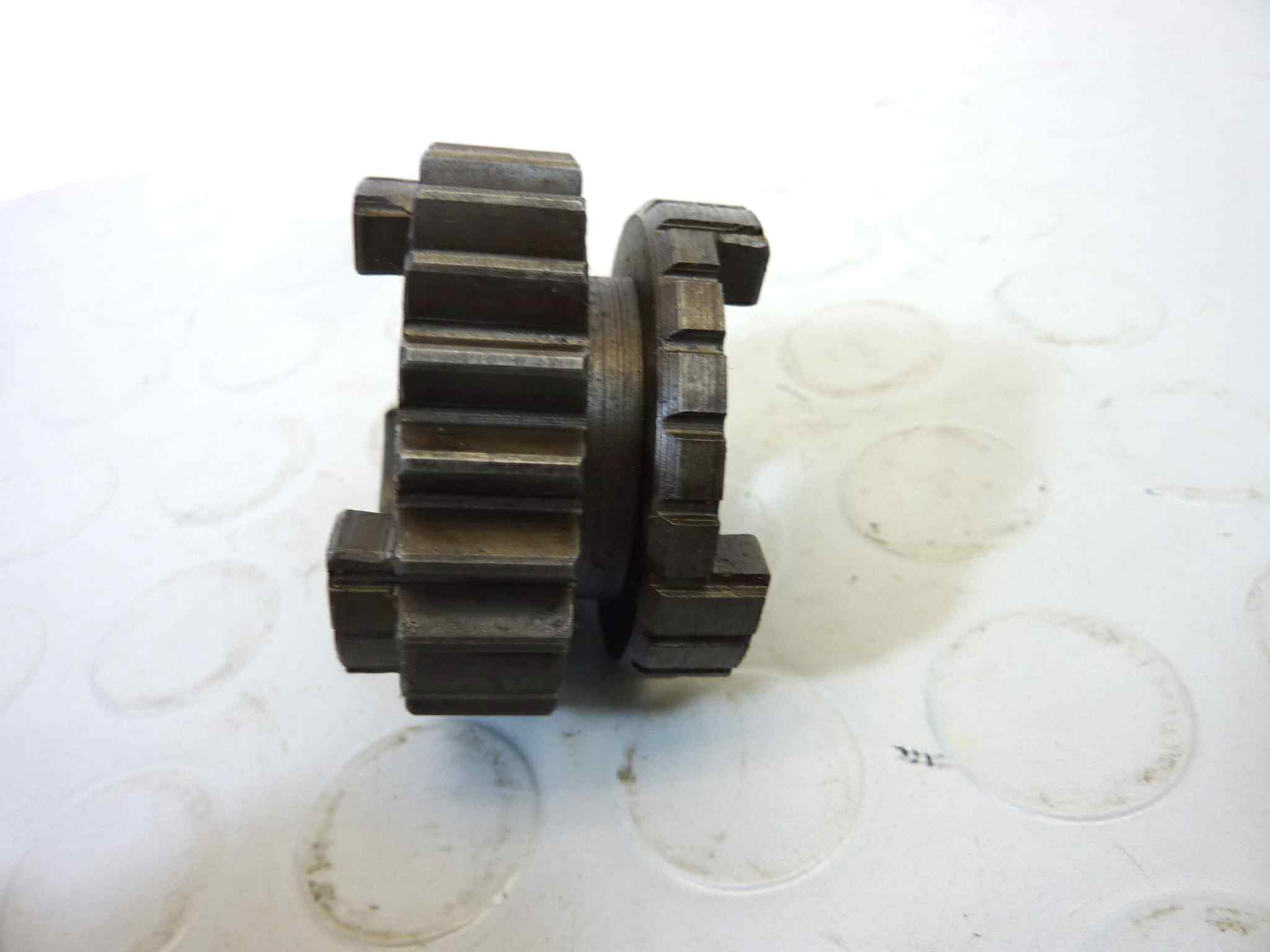 Ingranaggio quarta marcia Guzzi V35 V50 22 denti cod 19211800 cambio NUOVO fondo di magazzino, LEGGI DESCRIZIONE - immagine 6