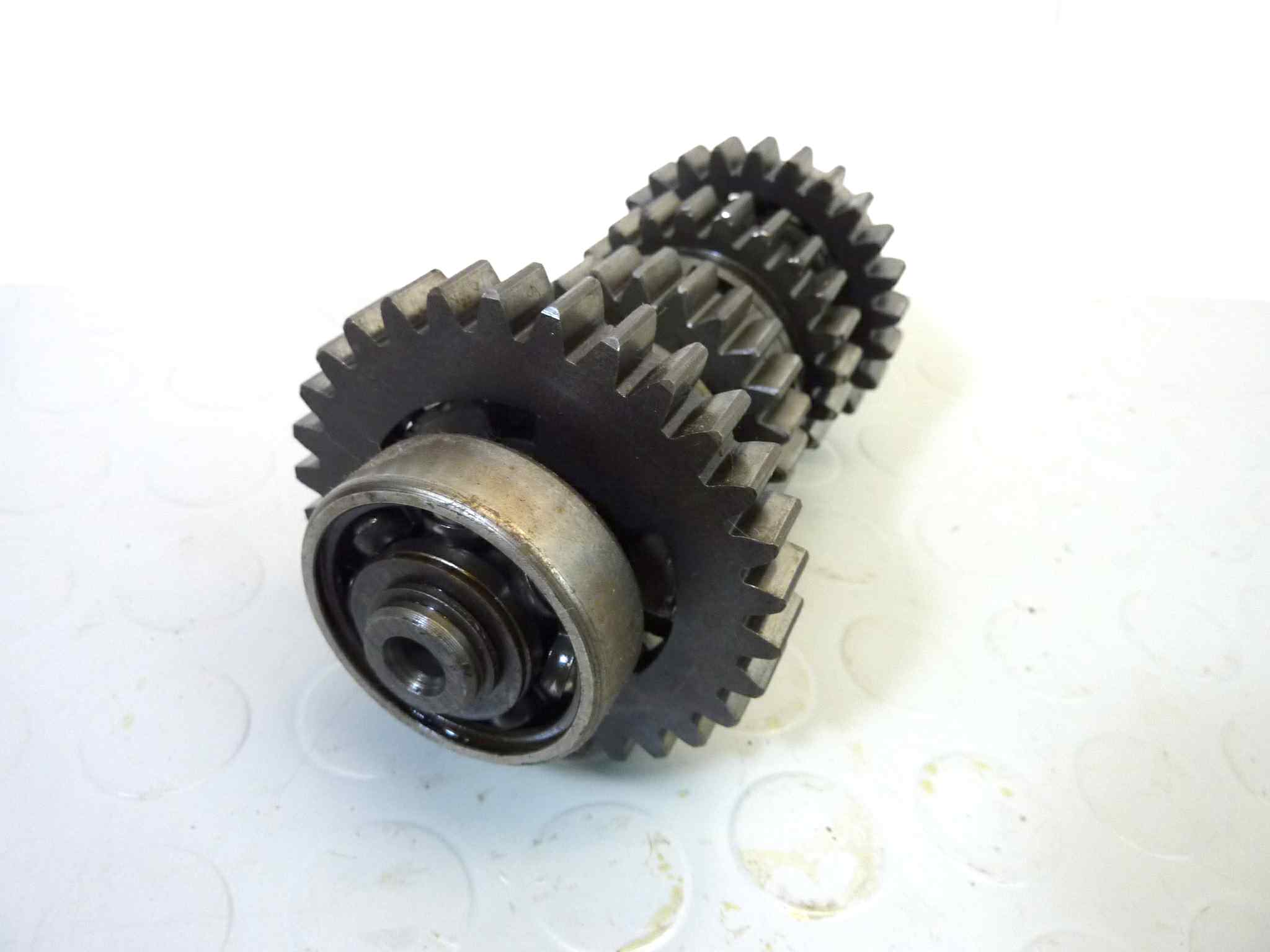 Albero secondario completo Guzzi V35 V50 prima serie cod albero 19213600 con ingranaggi - immagine 3