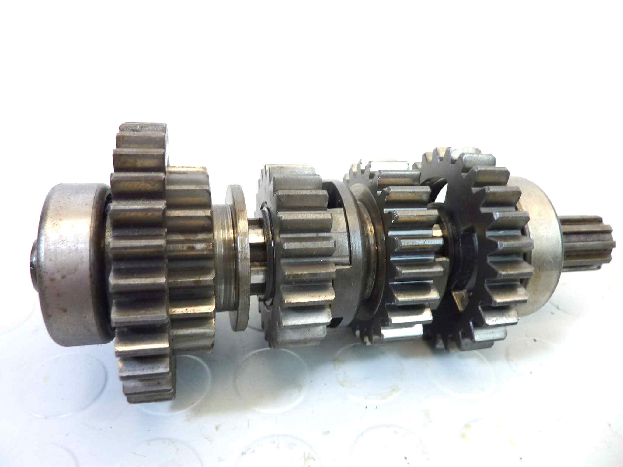 Albero secondario completo Guzzi V35 V50 prima serie cod albero 19213600 con ingranaggi - immagine 8