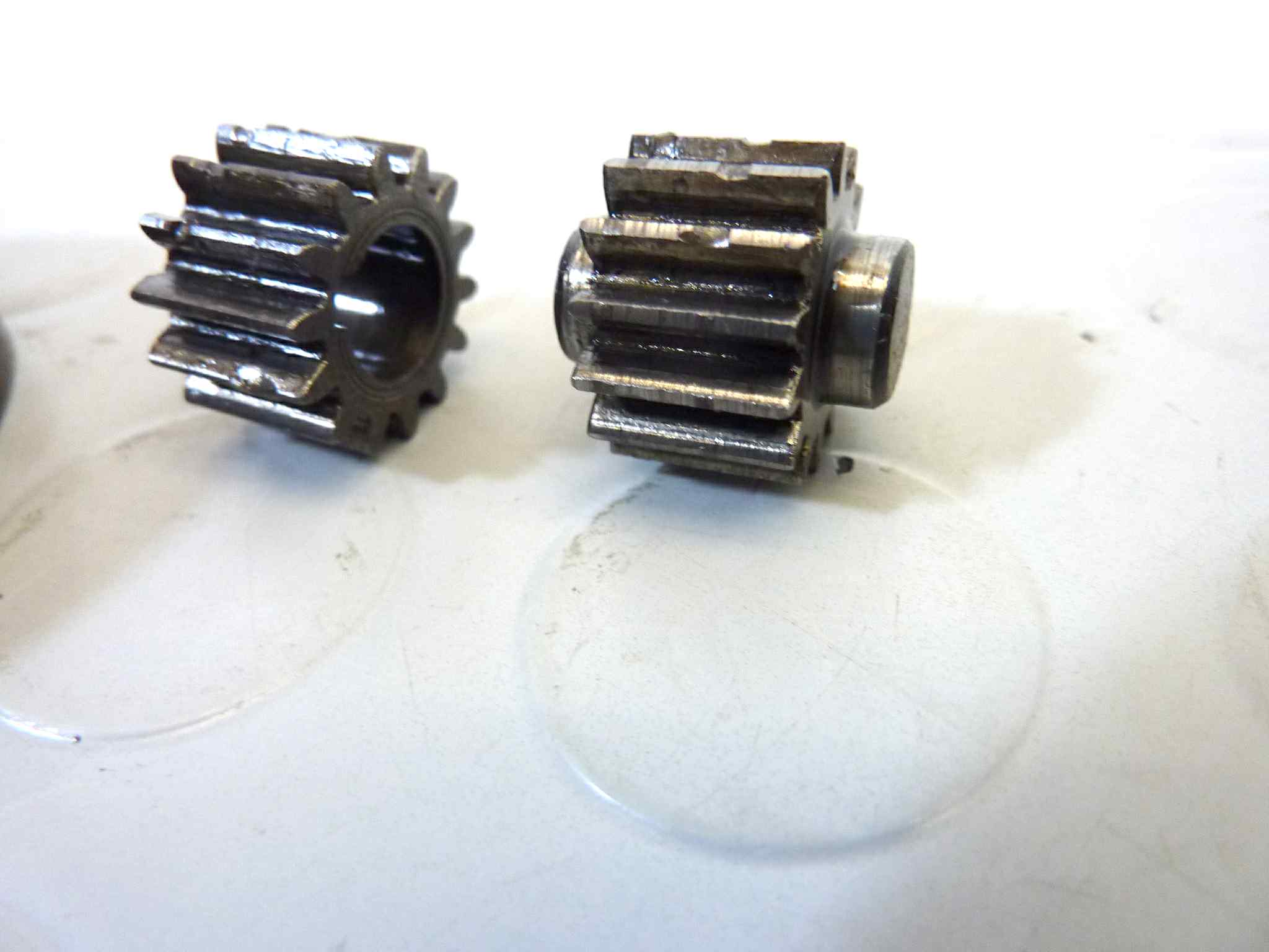 Pompa olio Moto Guzzi Galletto 160 come da foto - immagine 12