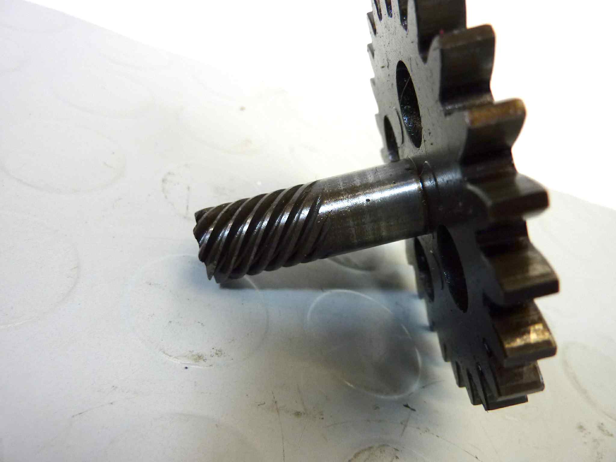 Ingranaggio Pompa Olio Per Moto Guzzi Galletto 192 cc - immagine 6