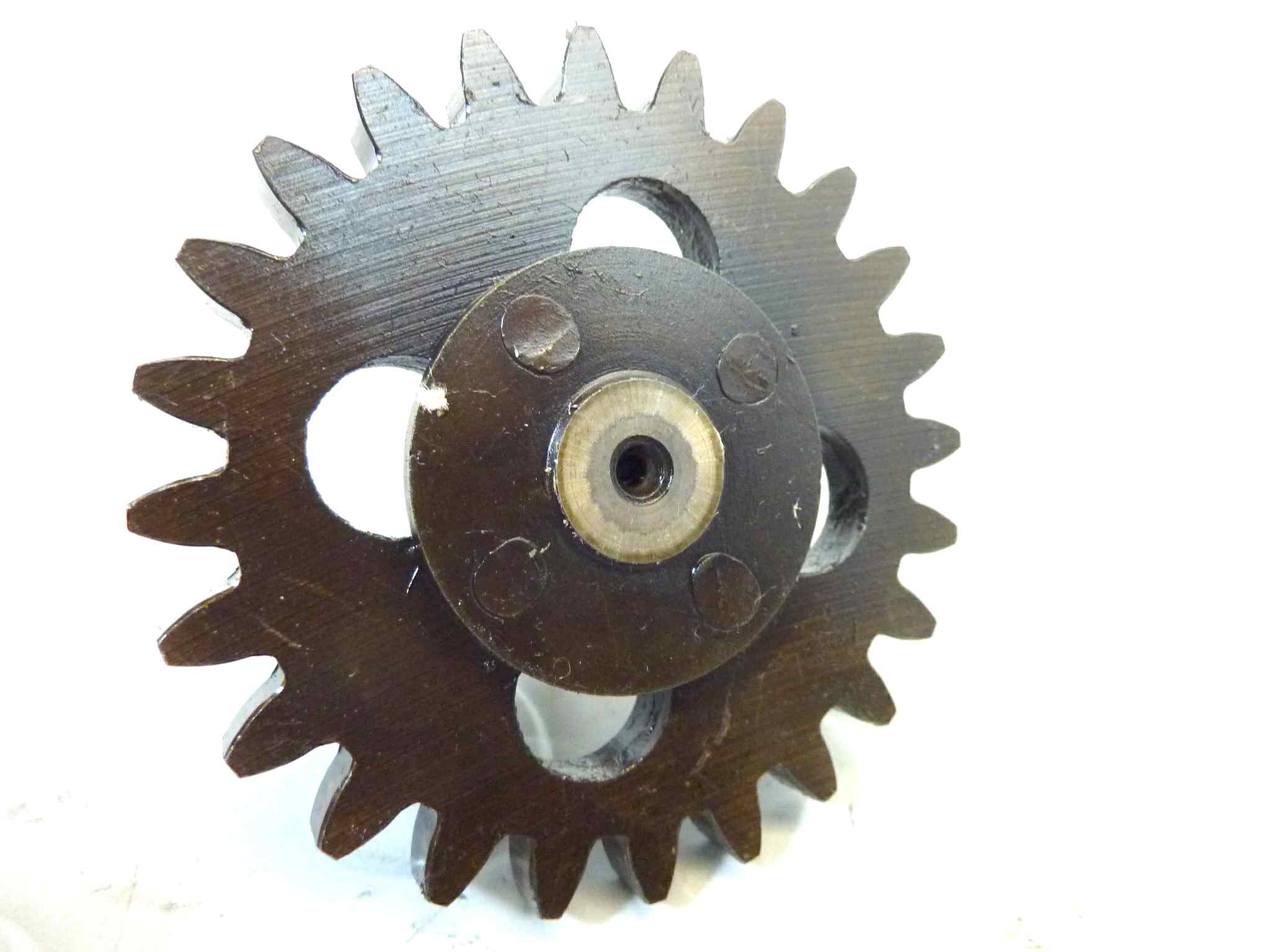 Ingranaggio Pompa Olio Per Moto Guzzi Galletto 192 cc - immagine 7