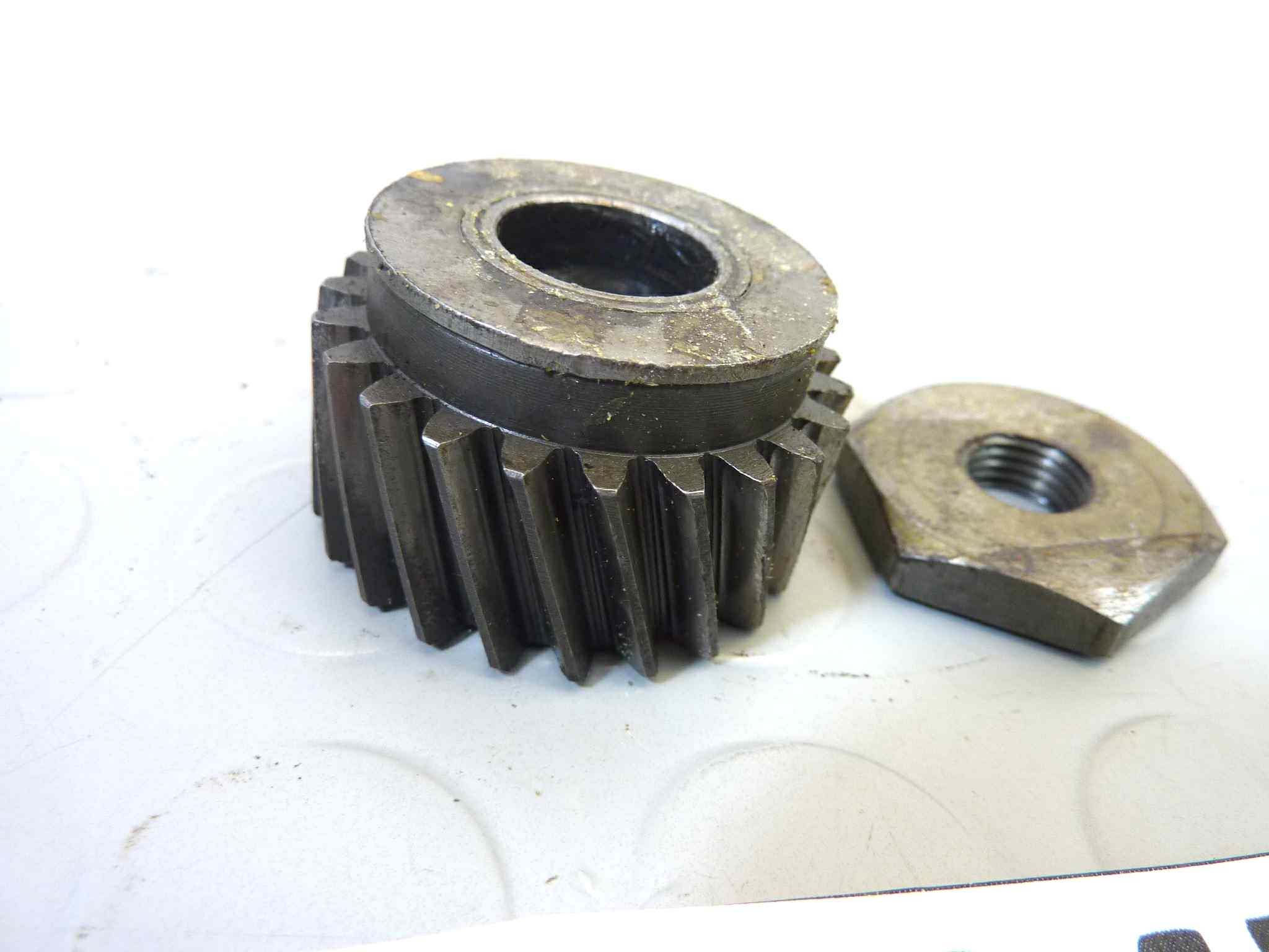 Ingranaggio albero motore Guzzi Cardellino 83 pignone elastico NUOVO fondo di magazzino, LEGGI DESCRIZIONE - immagine 2