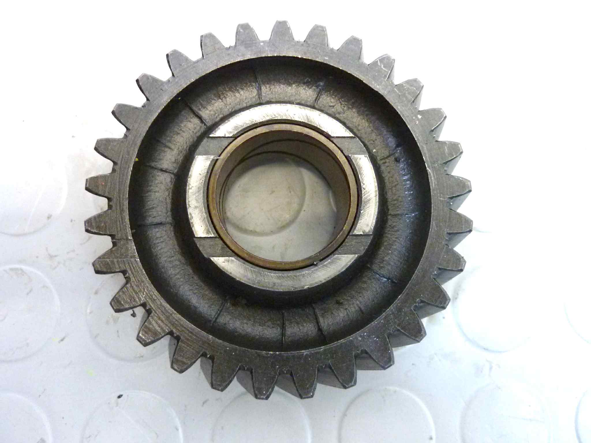 Ingranaggio prima marcia Moto Guzzi V7 700 cod 12214002 - immagine 8