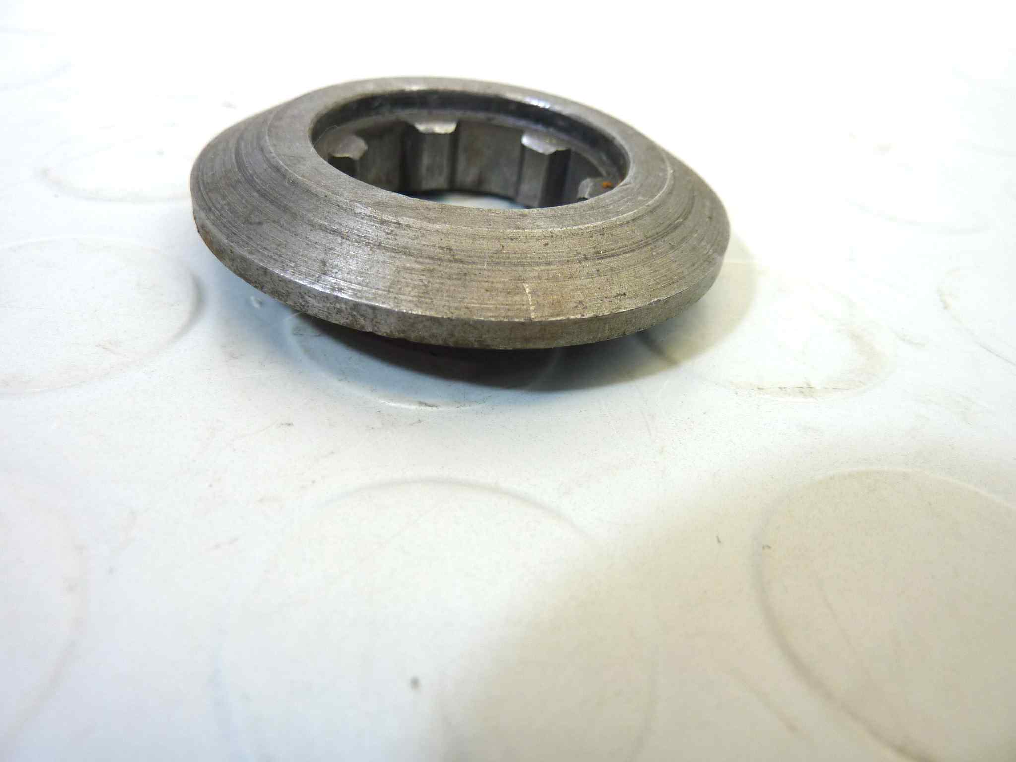 Piattello parastrappi albero frizione Moto Guzzi V7 700 - immagine 2