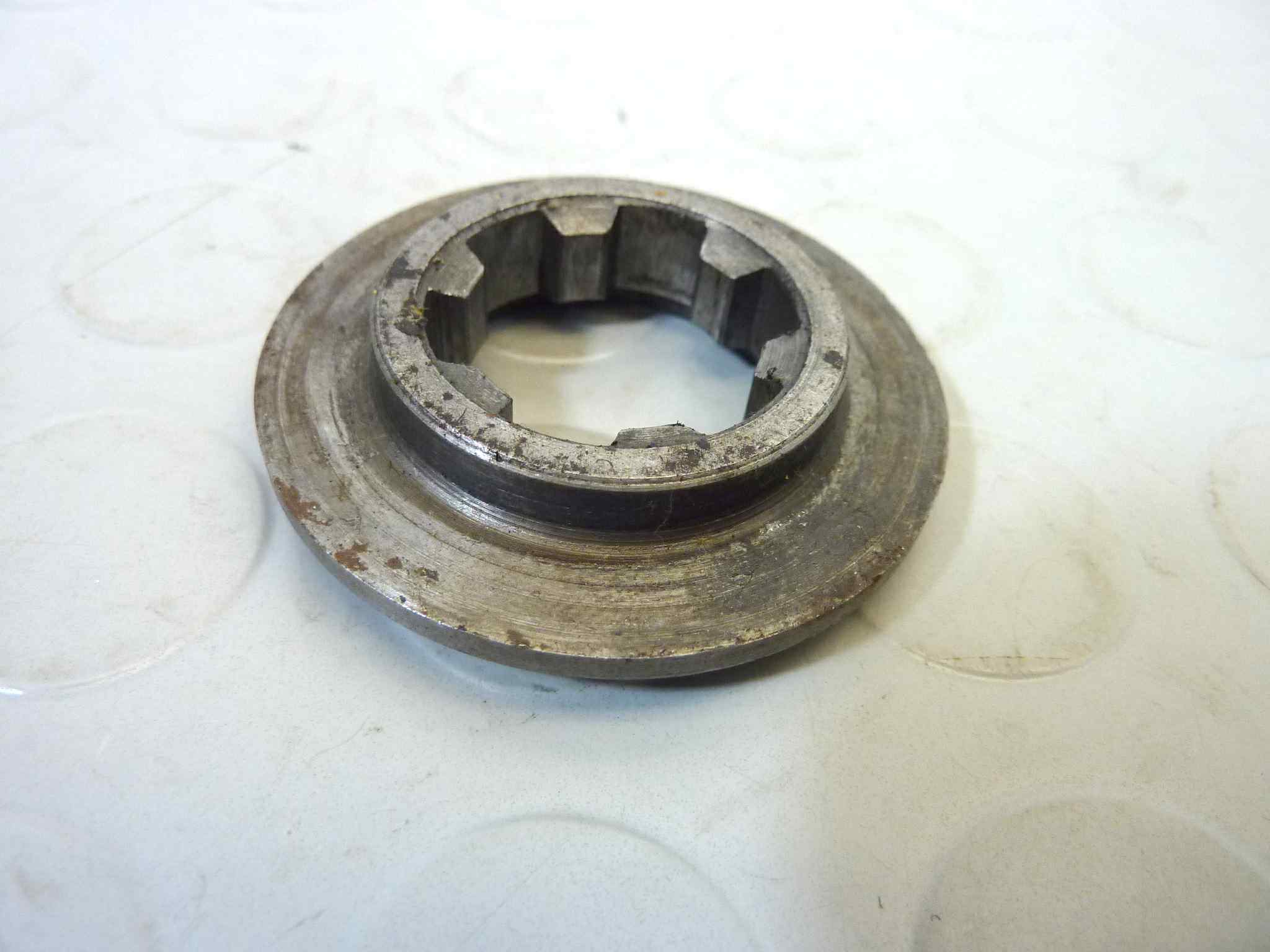 Piattello parastrappi albero frizione Moto Guzzi V7 700 - immagine 4
