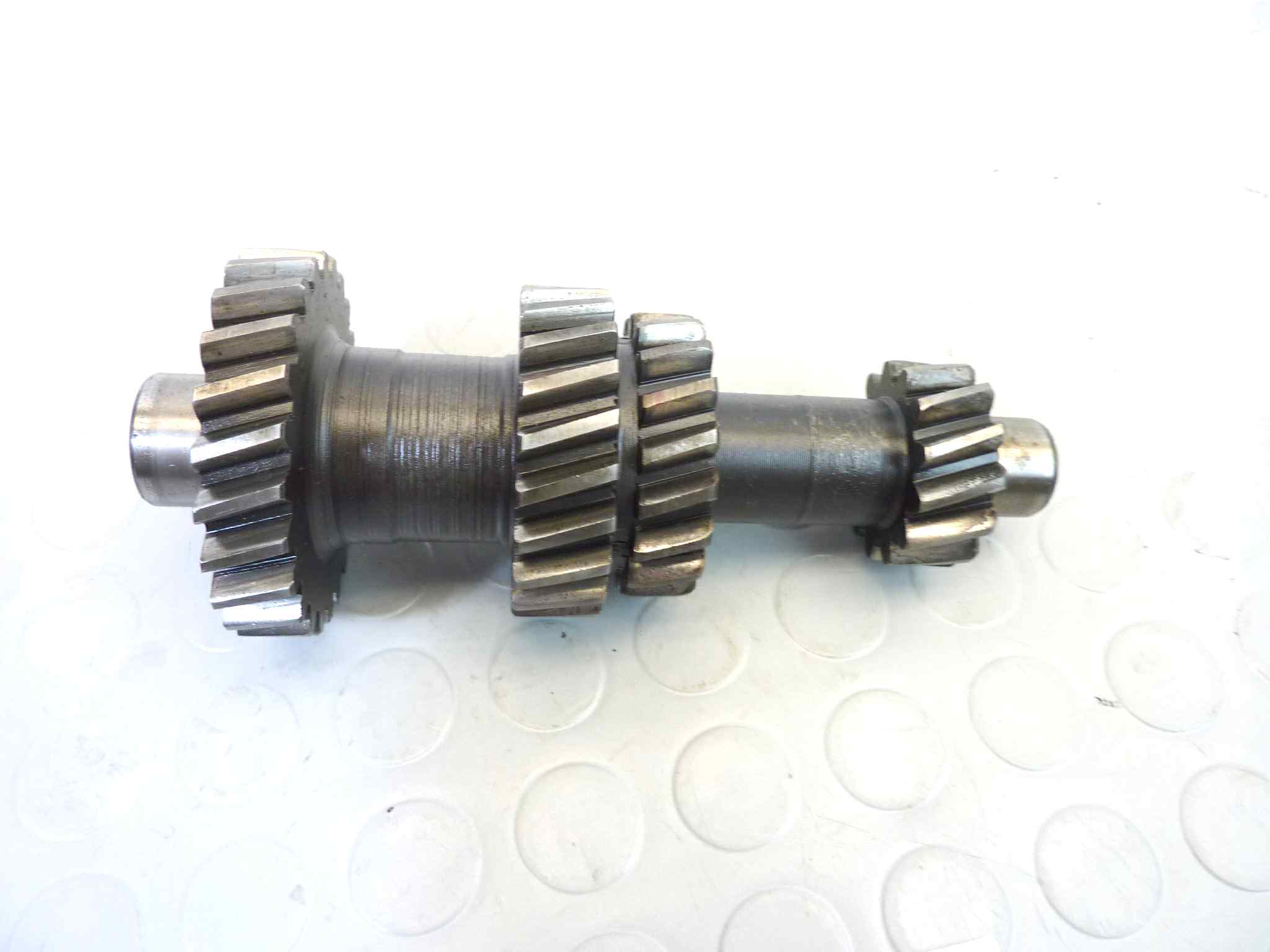Albero primario cambio Moto Guzzi V7 700 cod 12210502 - immagine 2