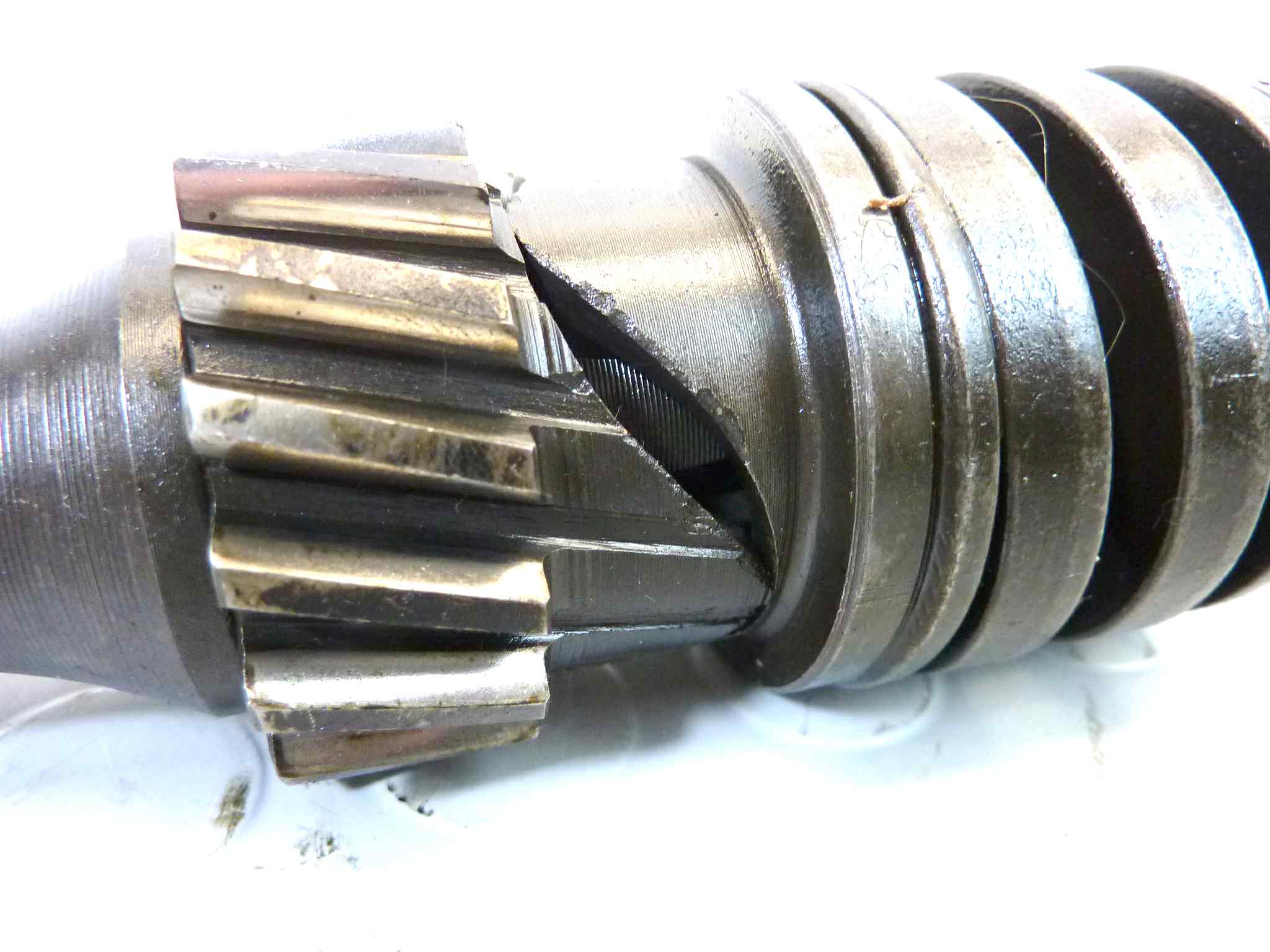 Albero frizione Moto Guzzi V7 700 cod 12210701 - immagine 7