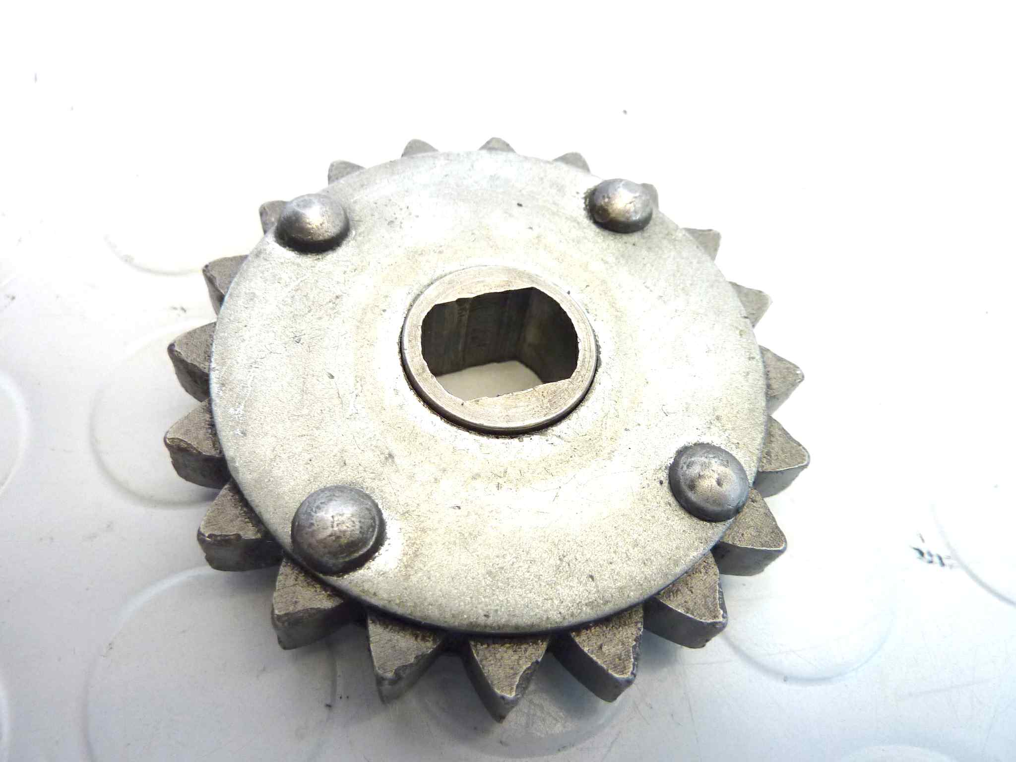 Ingranaggio albero secondario e ing libero avviamento Guzzi Zigolo 98 II serie dal 1958 - immagine 2