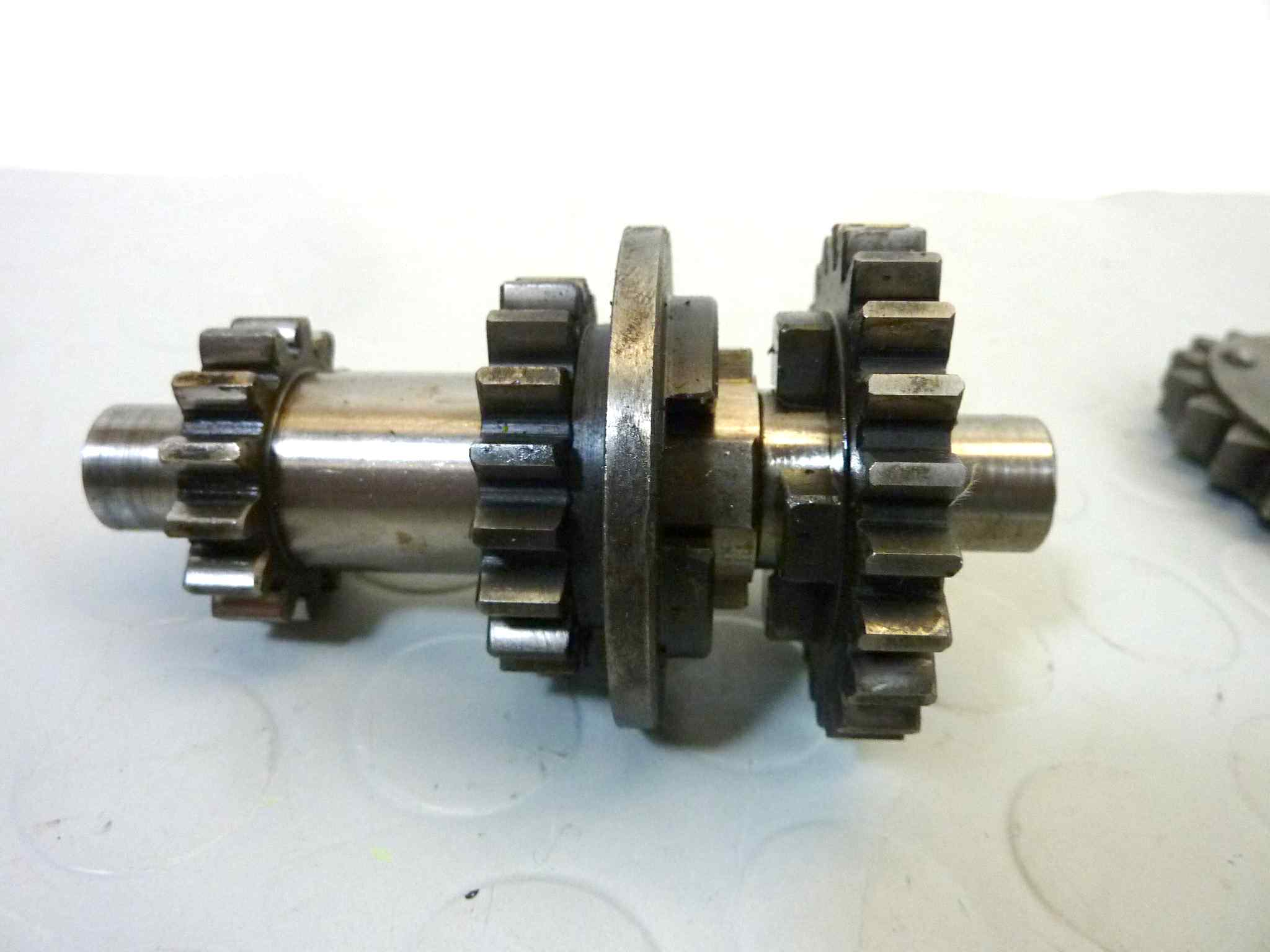 Ingranaggio albero secondario e ing libero avviamento Guzzi Zigolo 98 II serie dal 1958 - immagine 7