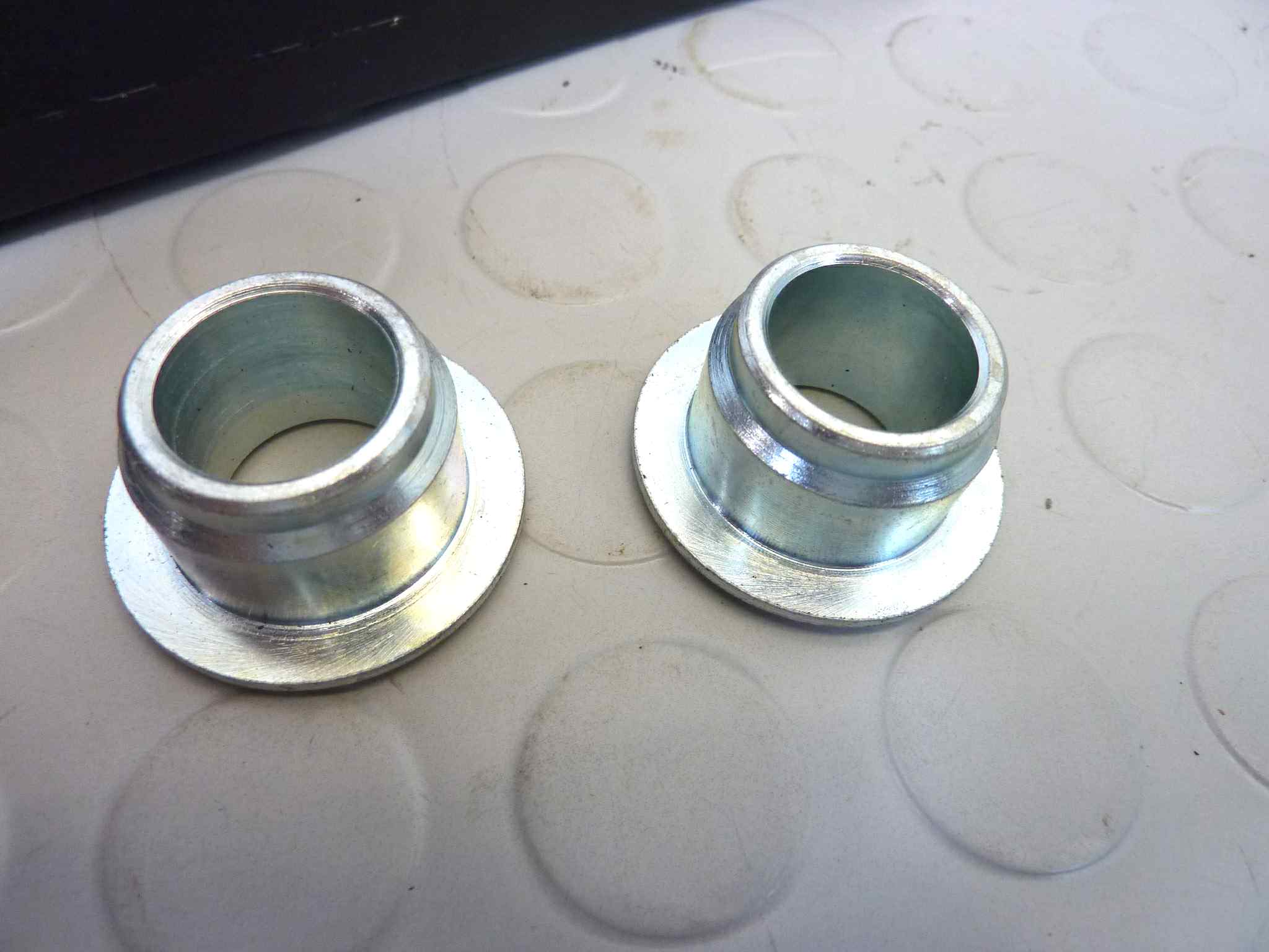 Staffa pinza freno post Guzzi NTX 350 cod 27655810 NUOVO fondo di magazzino, LEGGI DESCRIZIONE - immagine 3