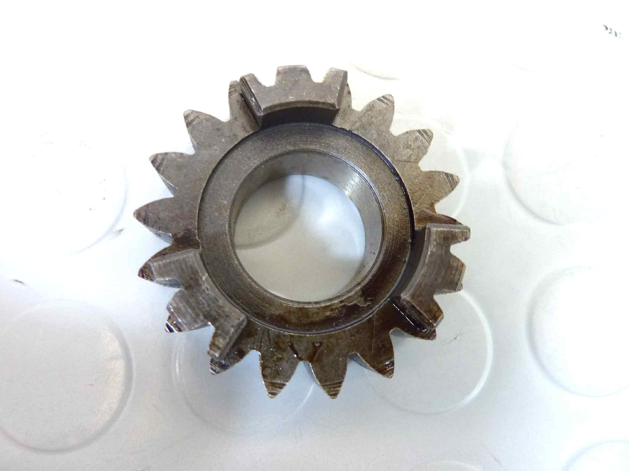 Ingranaggio terza marcia Guzzi V35 V50 18 denti cod 19211400 cambio NUOVO fondo di magazzino, LEGGI DESCRIZIONE - immagine 4