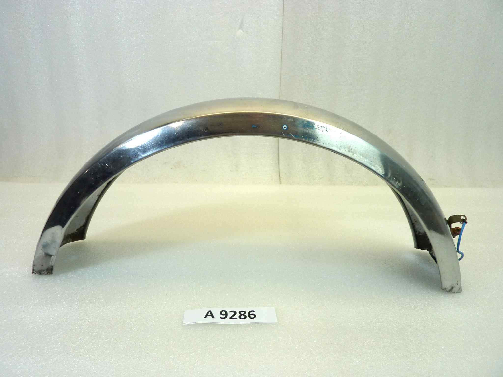 Parafango posteriore ciclomotore mini bike Benelli Cimatti Guzzi vari modelli epoca lungh al piano cm 47 - altezza al piano cm 19 - largh max 8,5 cm - immagine 10