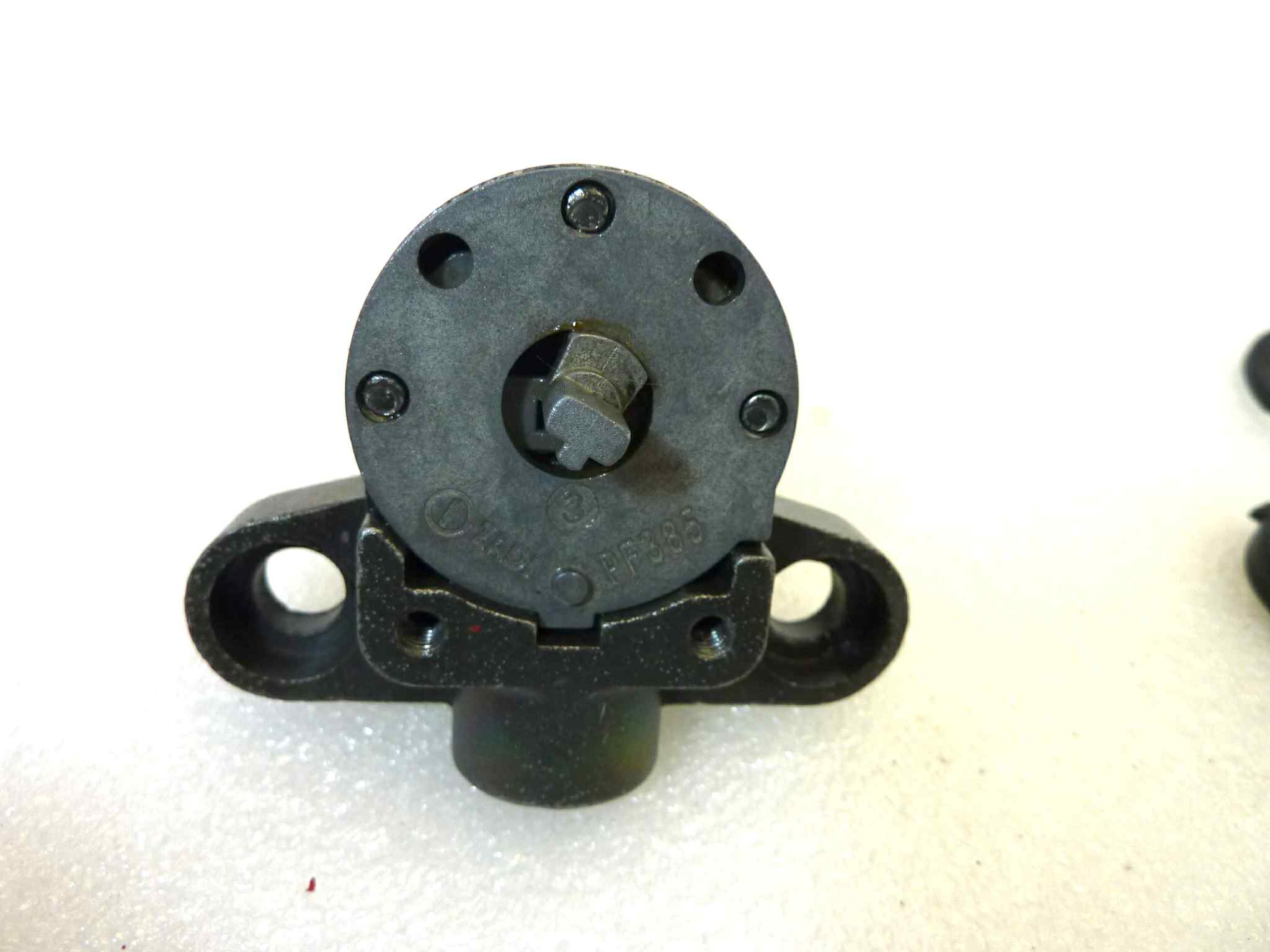 Blocchetto accensione Guzzi Breva 750 V7 Classic con 2 chiavi avviamento cod 32782510 Moto Guzzi V7 (Versioni I e II, Classic, Stone, Special, Racer, Café, Stornello)Moto Guzzi Breva 750Moto Guzzi Nevada 750 (Versioni Classic i.e. e Anniversario) 2003-2016 NUOVO fondo di magazzino, LEGGI DESCRIZIONE - immagine 5