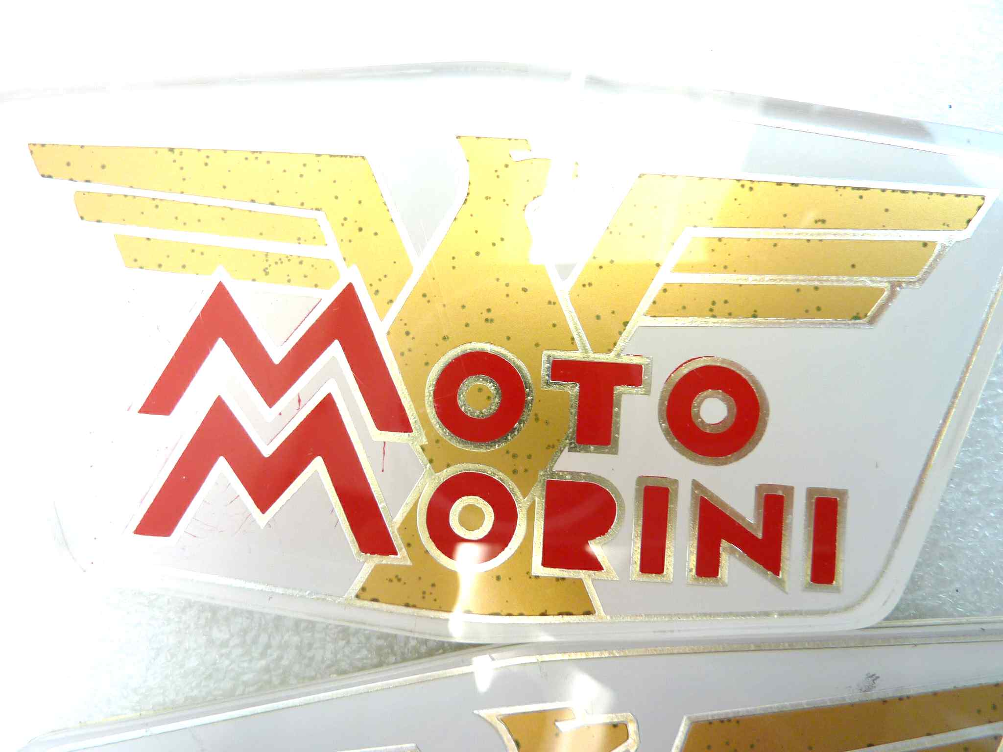 Coppia targa adesiva Moto Morini spessore 4 mm - larghezza max 11 cm x alt max 5,8 cm originale no replica NUOVO fondo di magazzino, LEGGI DESCRIZIONE - immagine 5
