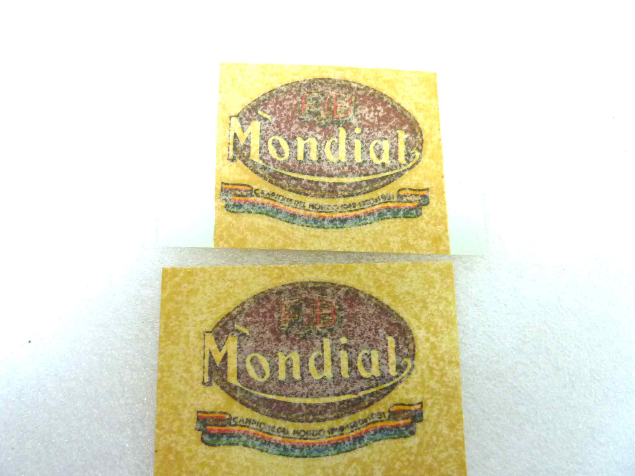 Coppia decalcomanie Mondial campione del mondo 1949 - 50 51 originale no replica NUOVO fondo di magazzino, LEGGI DESCRIZIONE - immagine 2