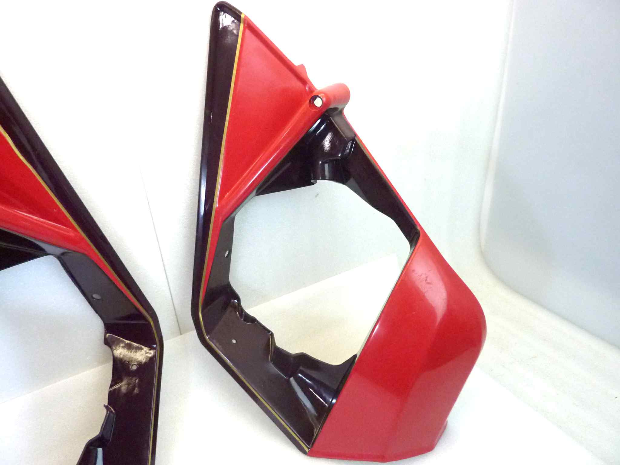 Coppia carene laterali Guzzi SP1000 Le Mans 2 cod sx 17570464 dx 17570364 - immagine 2
