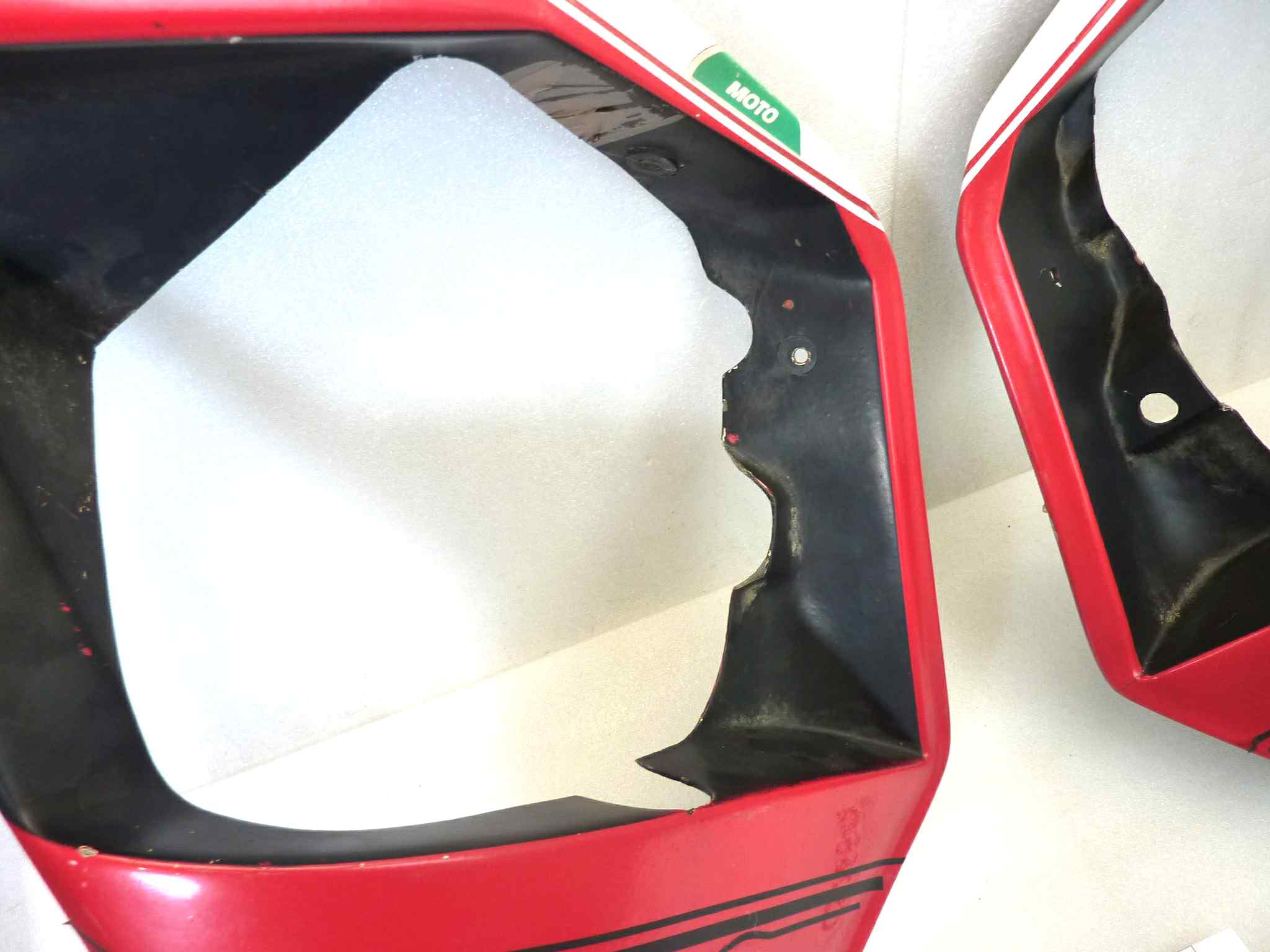 Coppia carene laterali Guzzi SP1000 Le Mans 2 cod sx 17570464 dx 17570364 - immagine 9