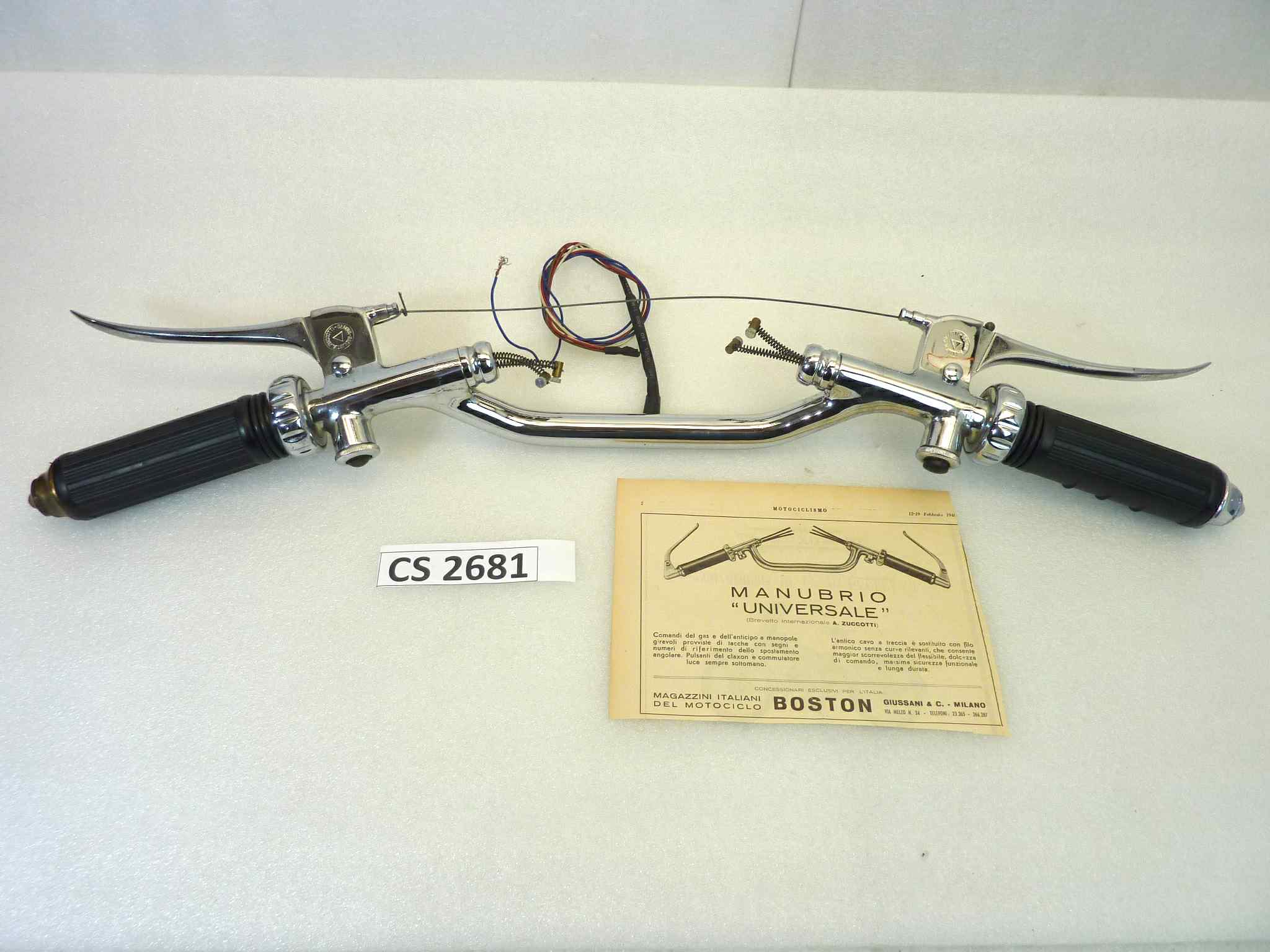 Manubrio moto epoca Zuccotti diametro 21,5 mm con clacson devio luci comando aria, anticipo, comando gas ruota in senso antiorario e manopola sinistra rota in senso opposto, peso 2,6 kg NUOVO fondo di magazzino, vedi foto, LEGGI DESCRIZIONE