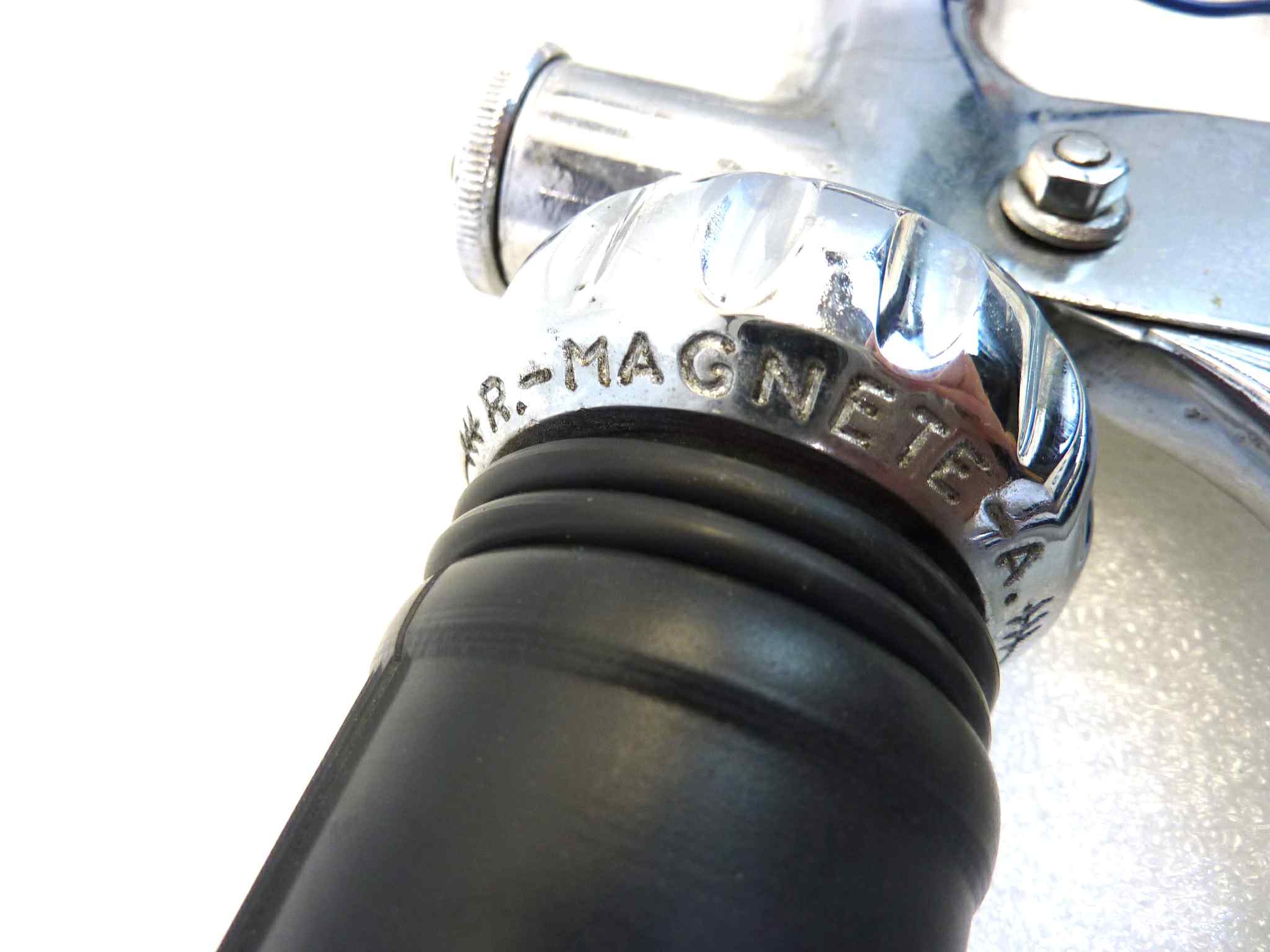 Manubrio moto epoca Zuccotti diametro 21,5 mm con clacson devio luci comando aria, anticipo, comando gas ruota in senso antiorario e manopola sinistra rota in senso opposto, peso 2,6 kg NUOVO fondo di magazzino, vedi foto, LEGGI DESCRIZIONE - immagine 12
