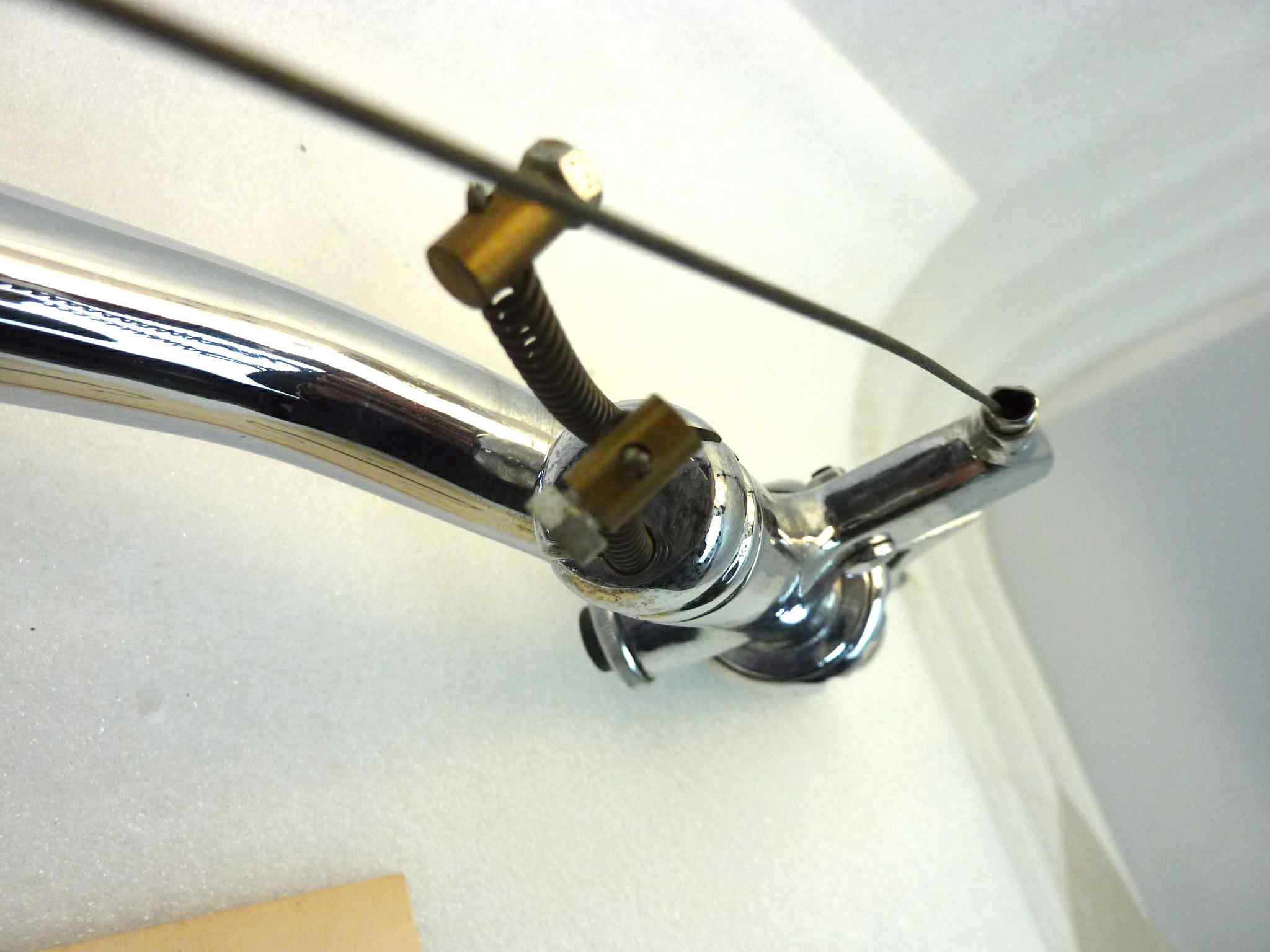 Manubrio moto epoca Zuccotti diametro 21,5 mm con clacson devio luci comando aria, anticipo, comando gas ruota in senso antiorario e manopola sinistra rota in senso opposto, peso 2,6 kg NUOVO fondo di magazzino, vedi foto, LEGGI DESCRIZIONE - immagine 19