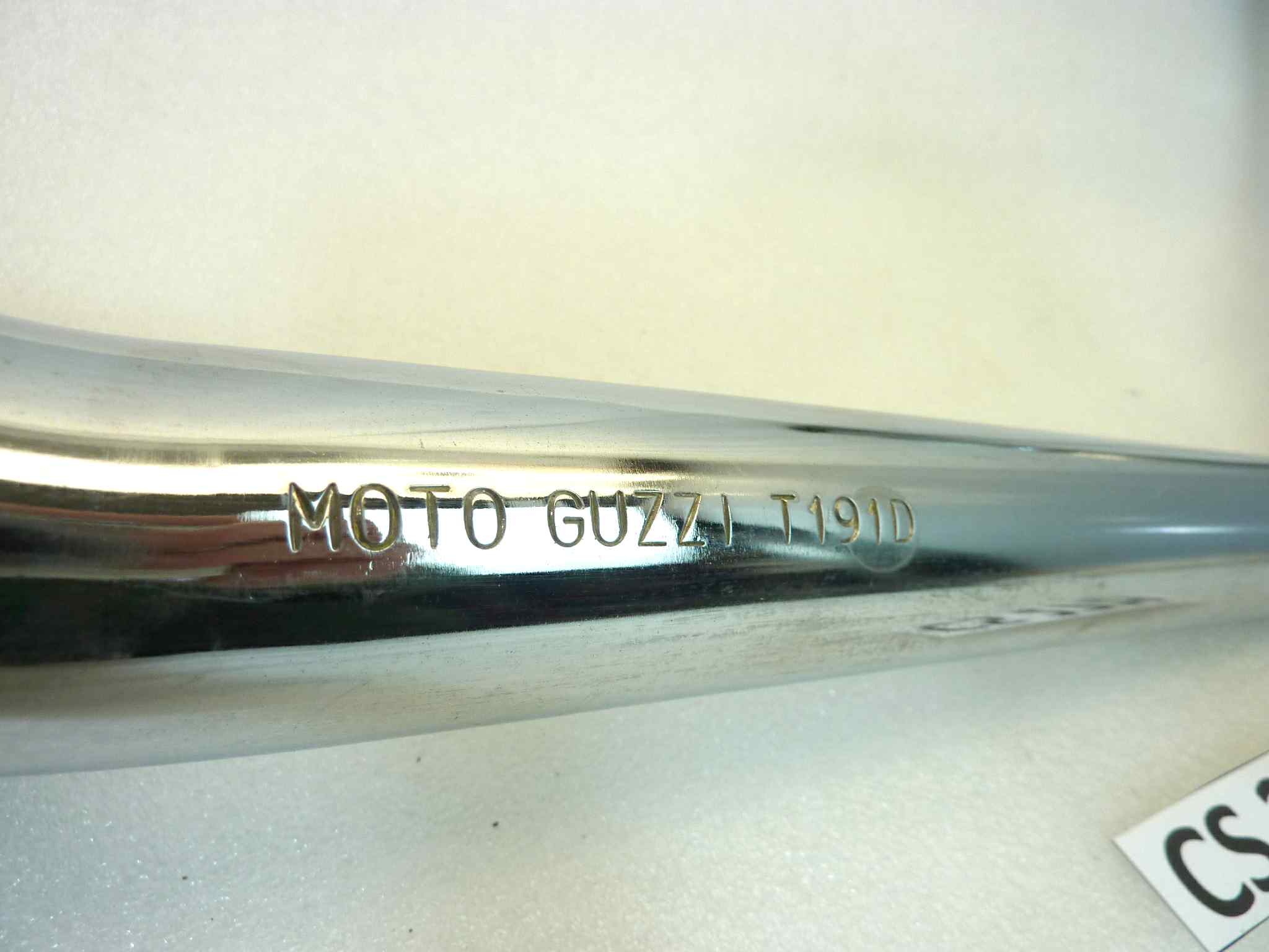 Collettore di scarico Guzzi V65 V75 PA Strada Targa 65 GT destro cod 19120765 GU19120765 NUOVO fondo di magazzino, vedi foto LEGGI DESCRIZIONE - immagine 2