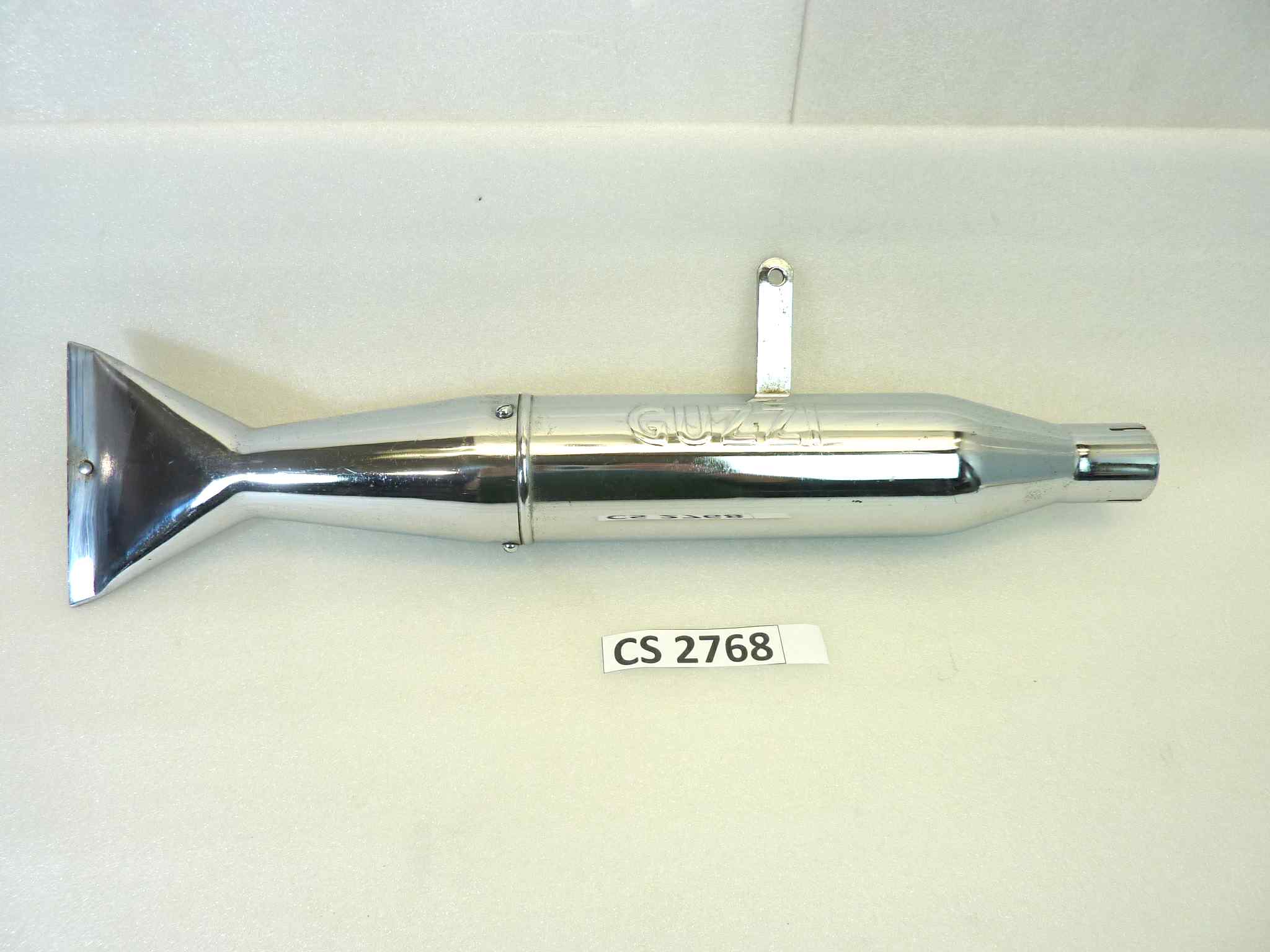 Marmitta Moto Guzzi destra silenziatore scarico terminale muffler diametro imbocco 40 mm - lunghezza tot 560 mm - distanza imbocco/staffa 185 mm - altezza staffa 75 mm NUOVO fondo di magazzino, vedi foto LEGGI DESCRIZIONE