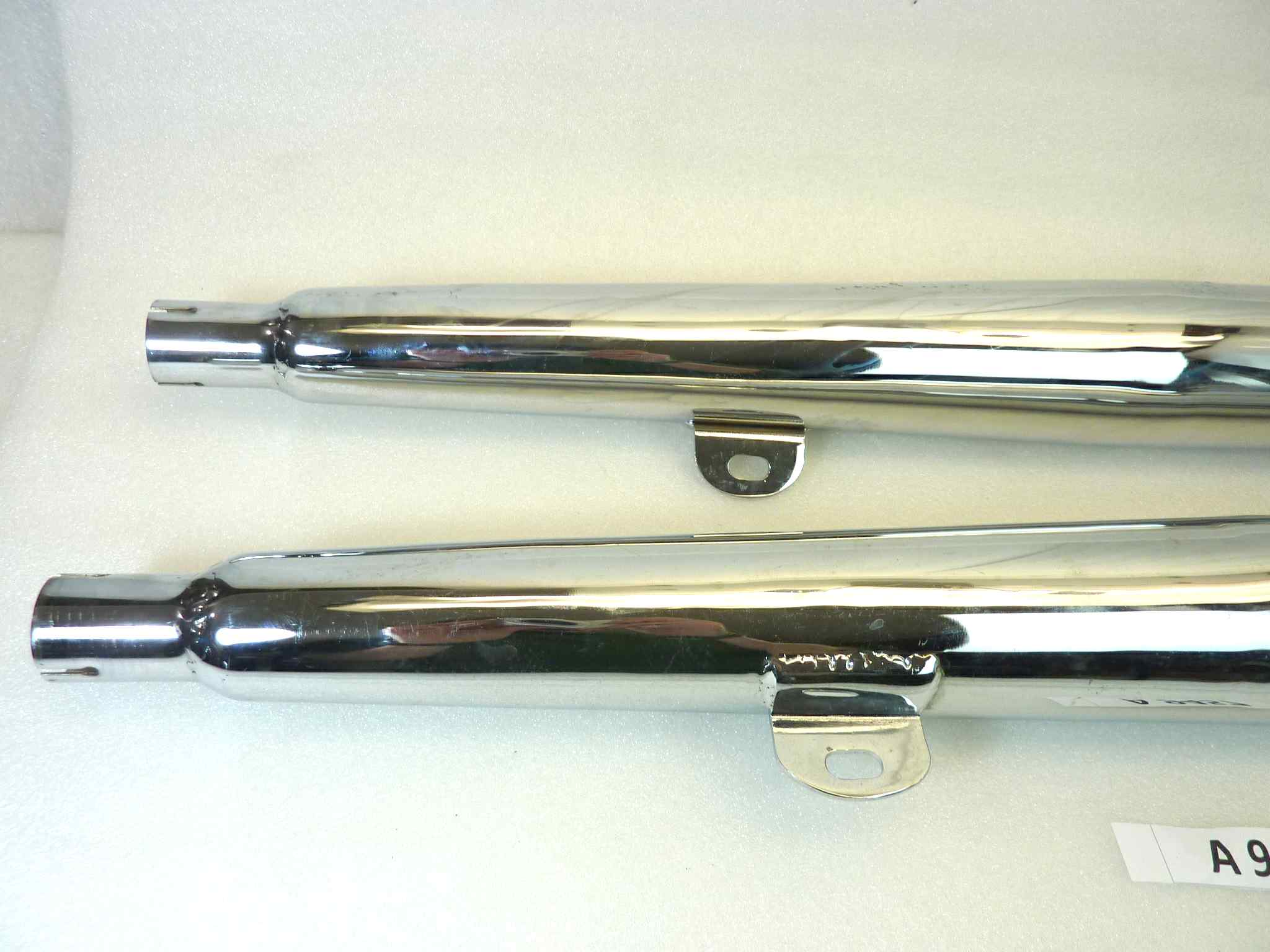 Coppia marmitta moto epoca Guzzi Benelli Morini Ducati Gilera silenziatore scarico terminale muffler lunghezza tot 850 mm - diametro imbocco 32 mm - distanza staffa/imbocco 250 mm - immagine 9