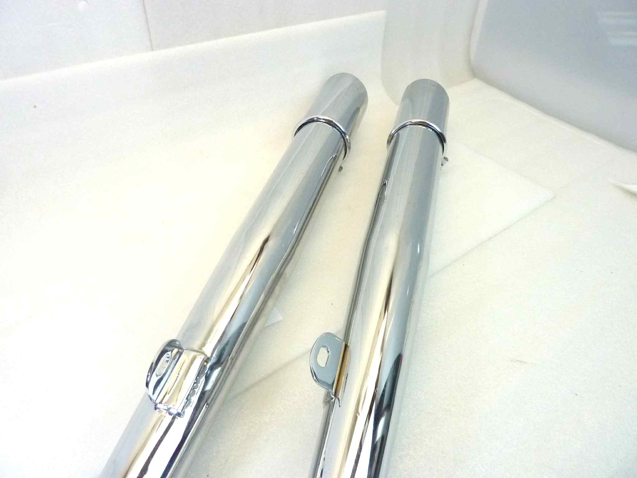 Coppia marmitta moto epoca Guzzi Benelli Morini Ducati Gilera silenziatore scarico terminale muffler lunghezza tot 850 mm - diametro imbocco 32 mm - distanza staffa/imbocco 250 mm - immagine 14