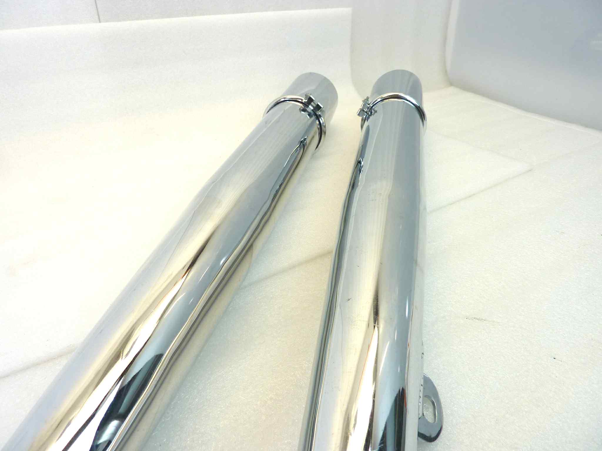 Coppia marmitta moto epoca Guzzi Benelli Morini Ducati Gilera silenziatore scarico terminale muffler lunghezza tot 850 mm - diametro imbocco 32 mm - distanza staffa/imbocco 250 mm - immagine 15