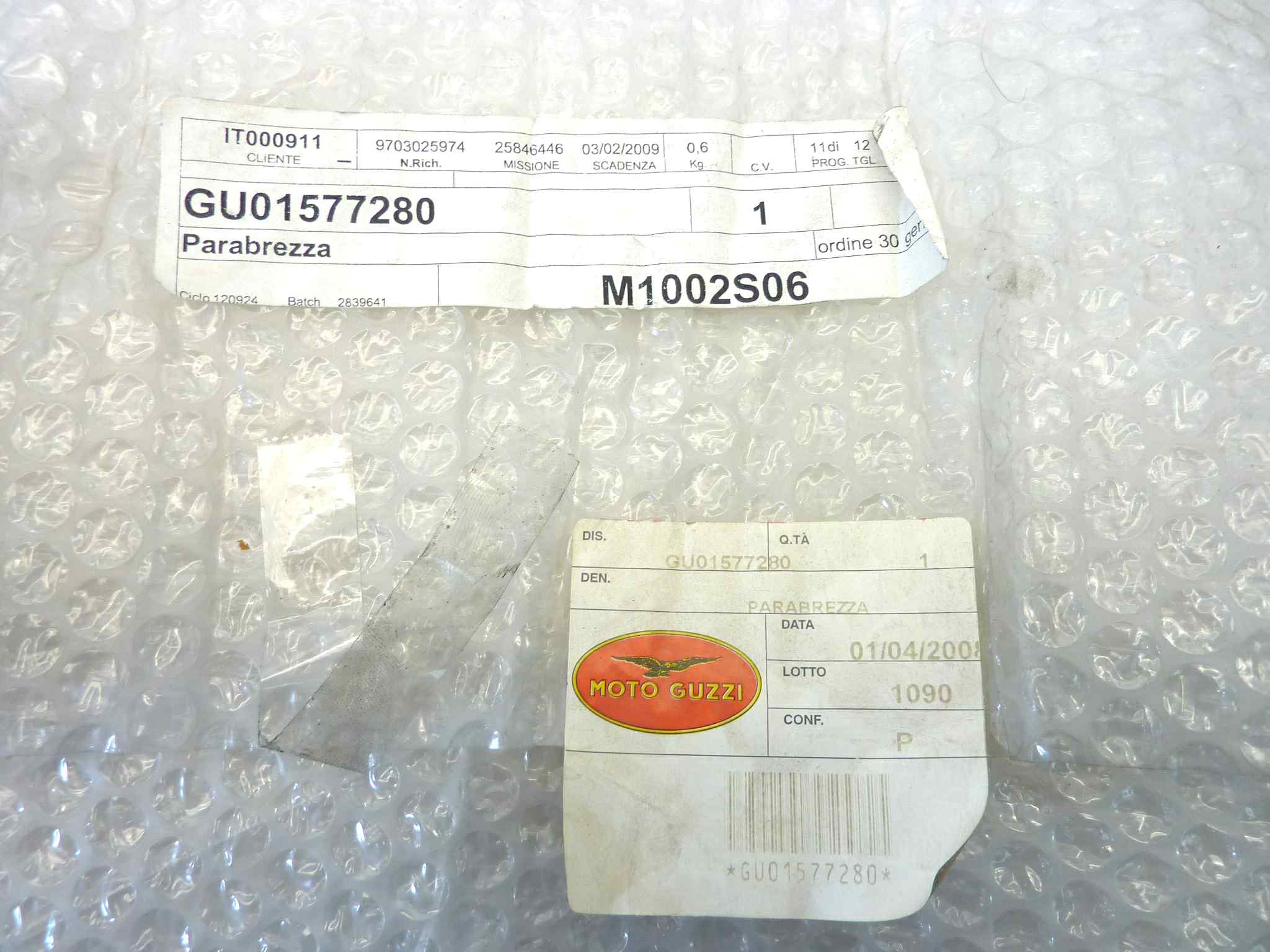 Plexiglass parabrezza Guzzi V11 Ballabio 2004 - 2006 V11 Cafè Sport 2004 cod GU01577280 cupolino NUOVO fondo di magazzino, vedi foto, LEGGI DESCRIZIONE - immagine 9