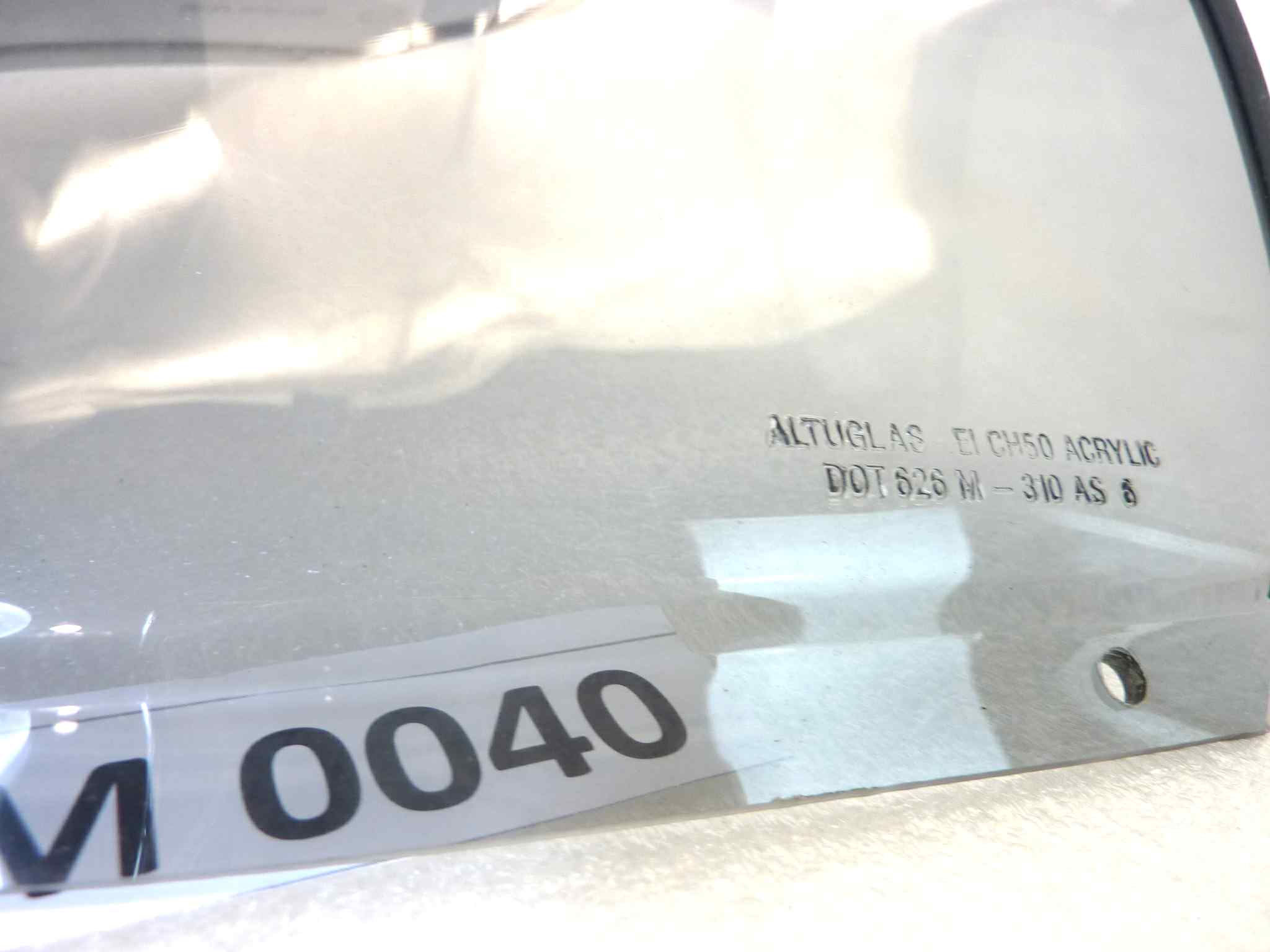 Plexiglass parabrezza Guzzi V11 Ballabio 2004 - 2006 V11 Cafè Sport 2004 cod GU01577280 cupolino NUOVO fondo di magazzino, vedi foto, LEGGI DESCRIZIONE - immagine 8