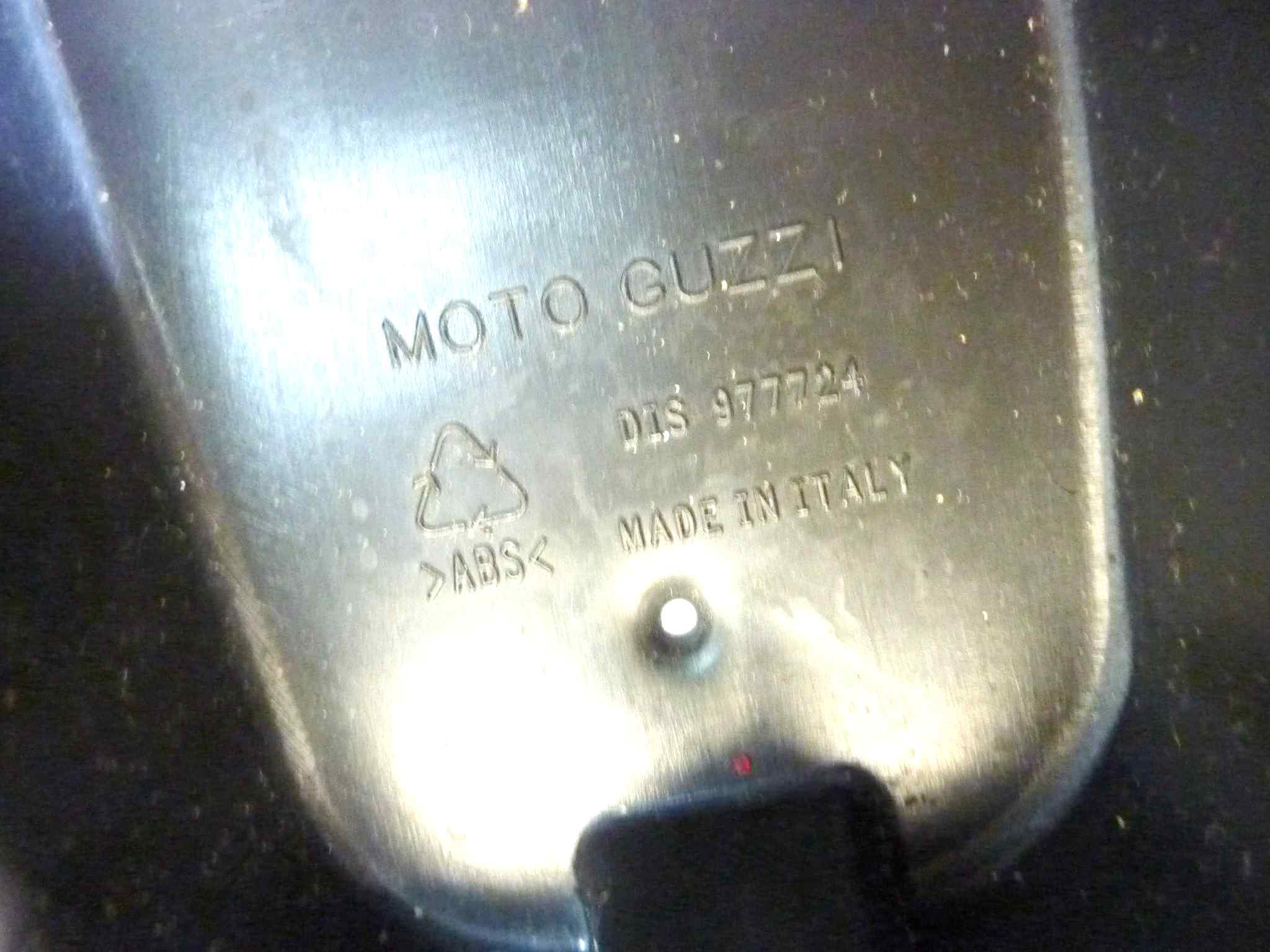 Bauletto posteriore top case Guzzi Norge Breva vedi foto per difetti senza serratura e senza chiave - immagine 18