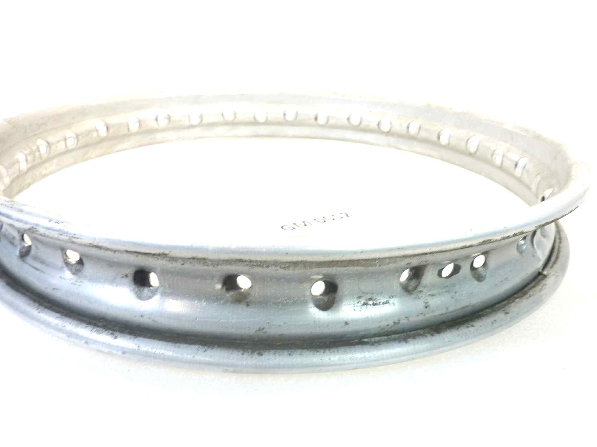 Cerchio ruota Guzzi Galletto alluminio Borrani 17 x 2 1/4 ottimo senza crepe - immagine 3