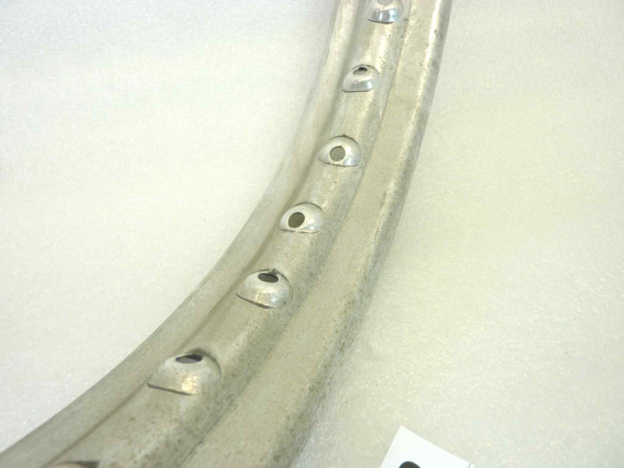Cerchio ruota Guzzi Galletto alluminio Borrani 17 x 2 1/4 ottimo senza crepe - immagine 7