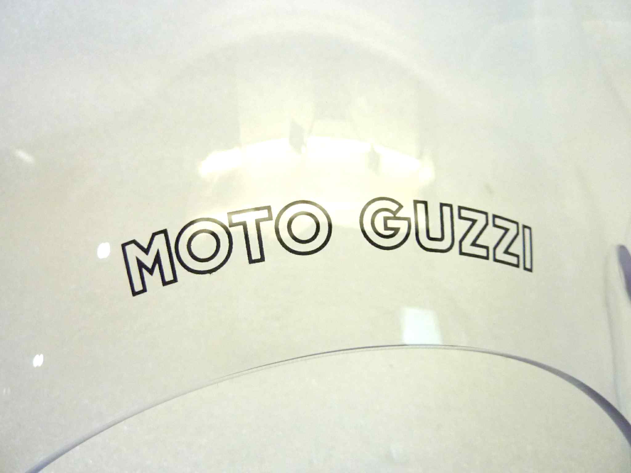 Plexiglass parabrezza Guzzi V7 Night Pack cupolino cod 2S001414 completo di staffe NUOVO fondo di magazzino, vedi foto, LEGGI DESCRIZIONE - immagine 8