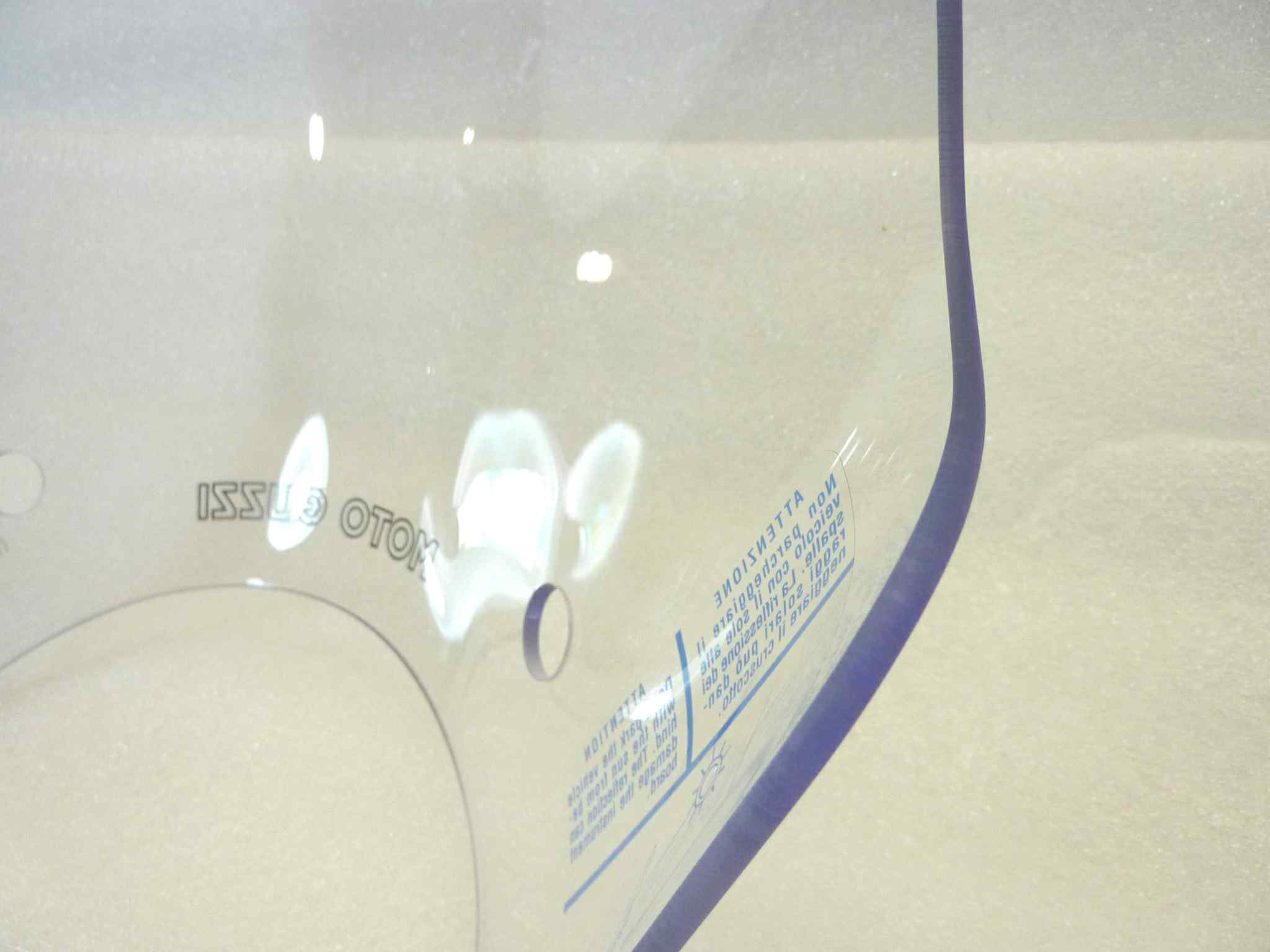 Plexiglass parabrezza Guzzi V7 Night Pack cupolino cod 2S001414 completo di staffe NUOVO fondo di magazzino, vedi foto, LEGGI DESCRIZIONE - immagine 19