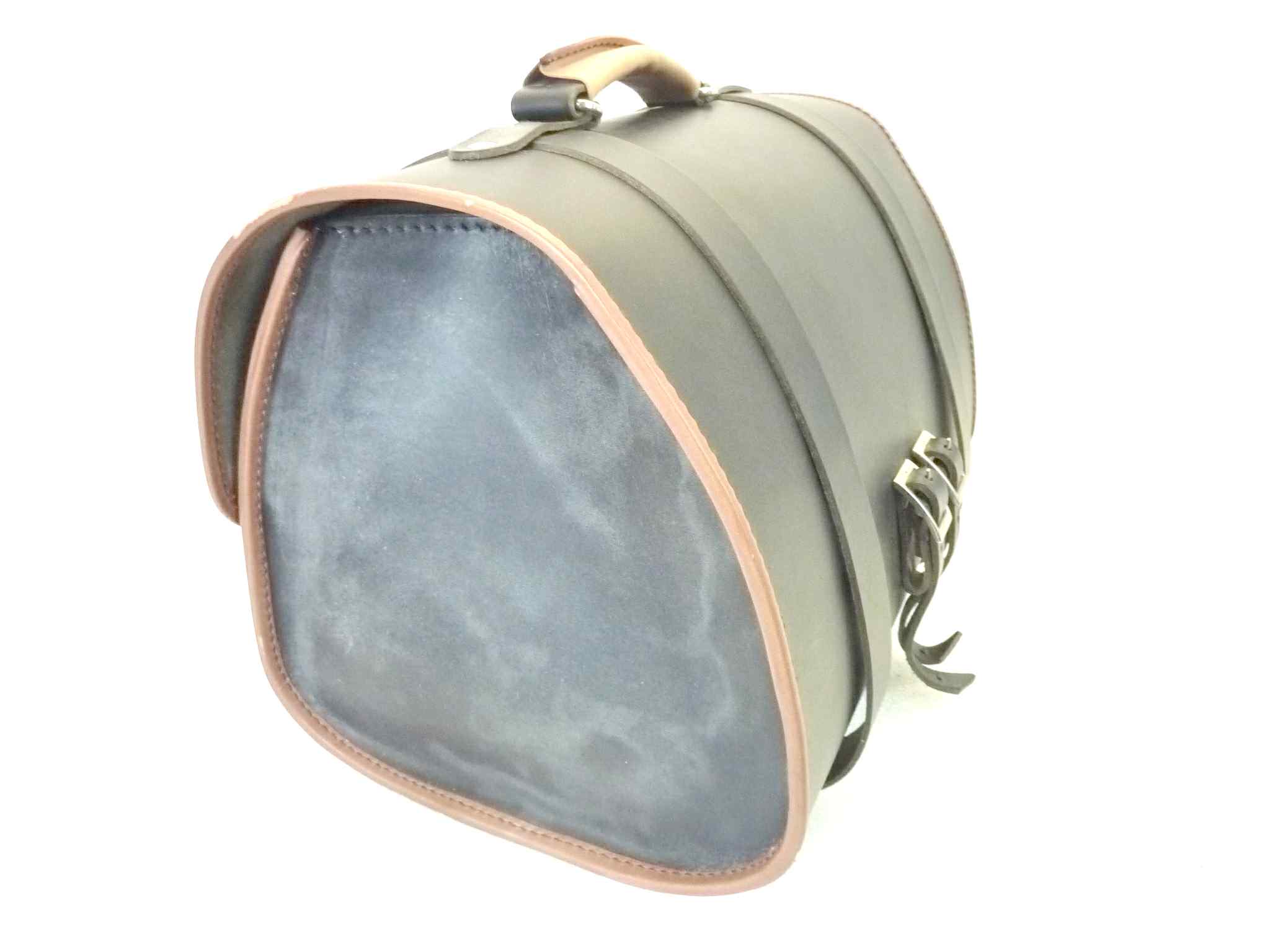 Borsa bauletto posteriore Cuoio 30 L Piaggio VESPA GTS GT GTV GRANTURISMO 125 - 200 - 250 - 300
VESPA 50 SPECIAL L R N - ET3 PRIMAVERA 125 - PK 50 S XL HP RUSH
VESPA PX / ARCOBALENO / MILLENIUM 125 - 150 - 200 / P125X P150X P200E
VESPA PRIMAVERA / SPRINT 50 - 125 - 150 - ELETTRICA - Dimensioni circa 370x260x320 mm
Capacità: circa 30 litri cod 605887M00N NUOVO fondo di magazzino, vedi foto, LEGGI DESCRIZIONE - immagine 7