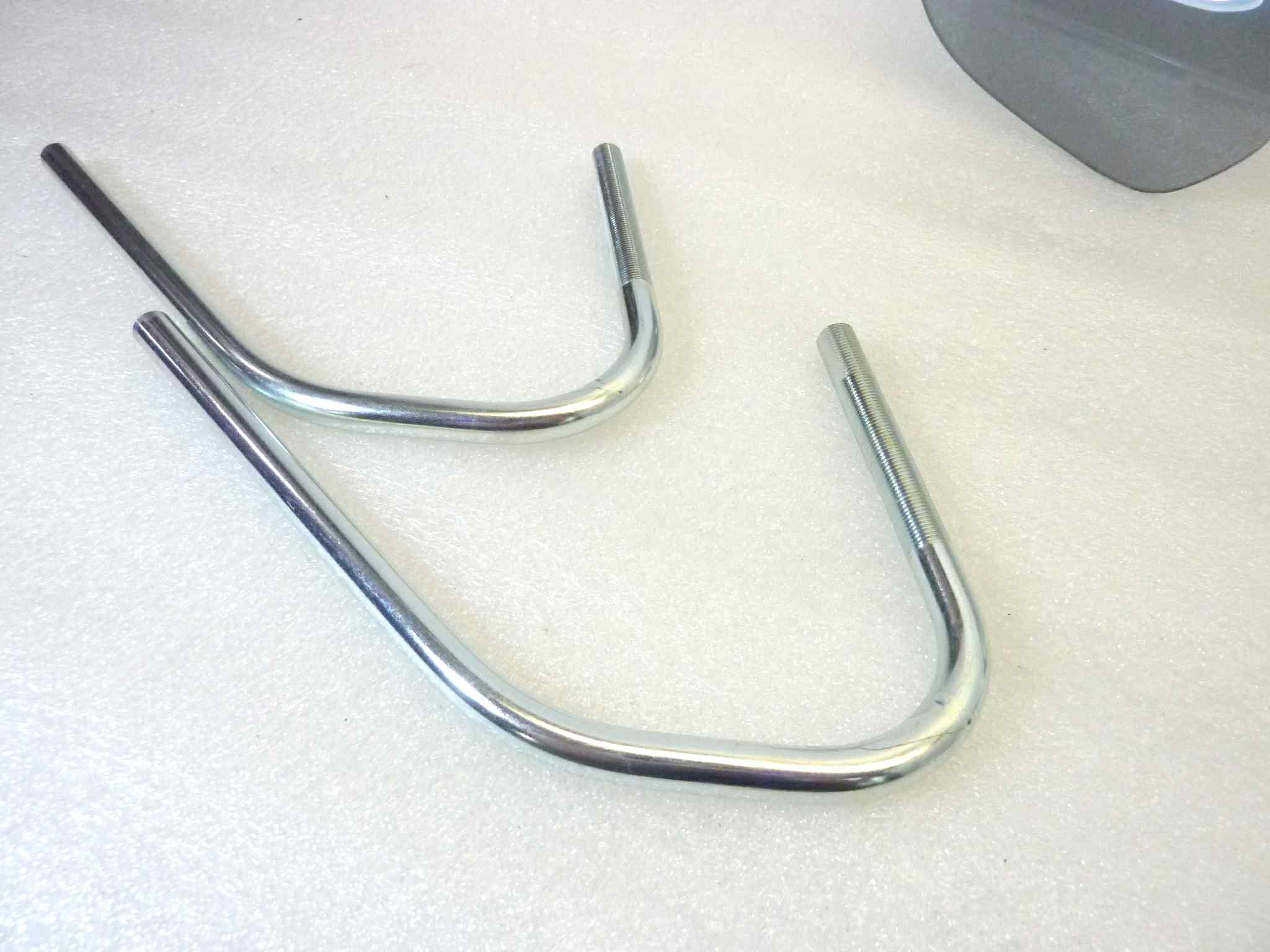 Plexiglass parabrezza Piaggio Vespa Primavera 50 125 150 kit originale cod 1B000909 completo di staffe NUOVO fondo di magazzino, vedi foto, LEGGI DESCRIZIONE - immagine 5